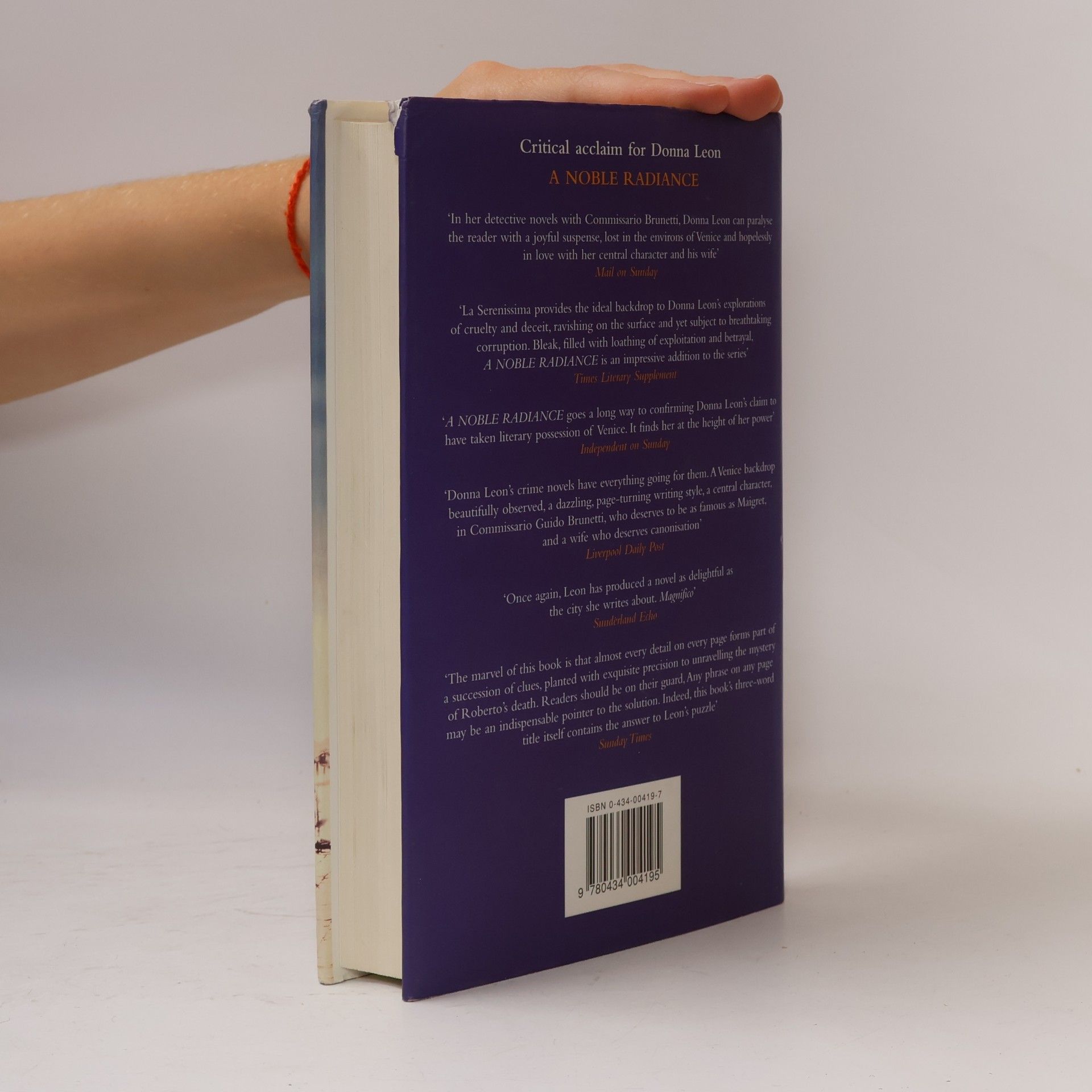 Donna Leon Fatal Remedies