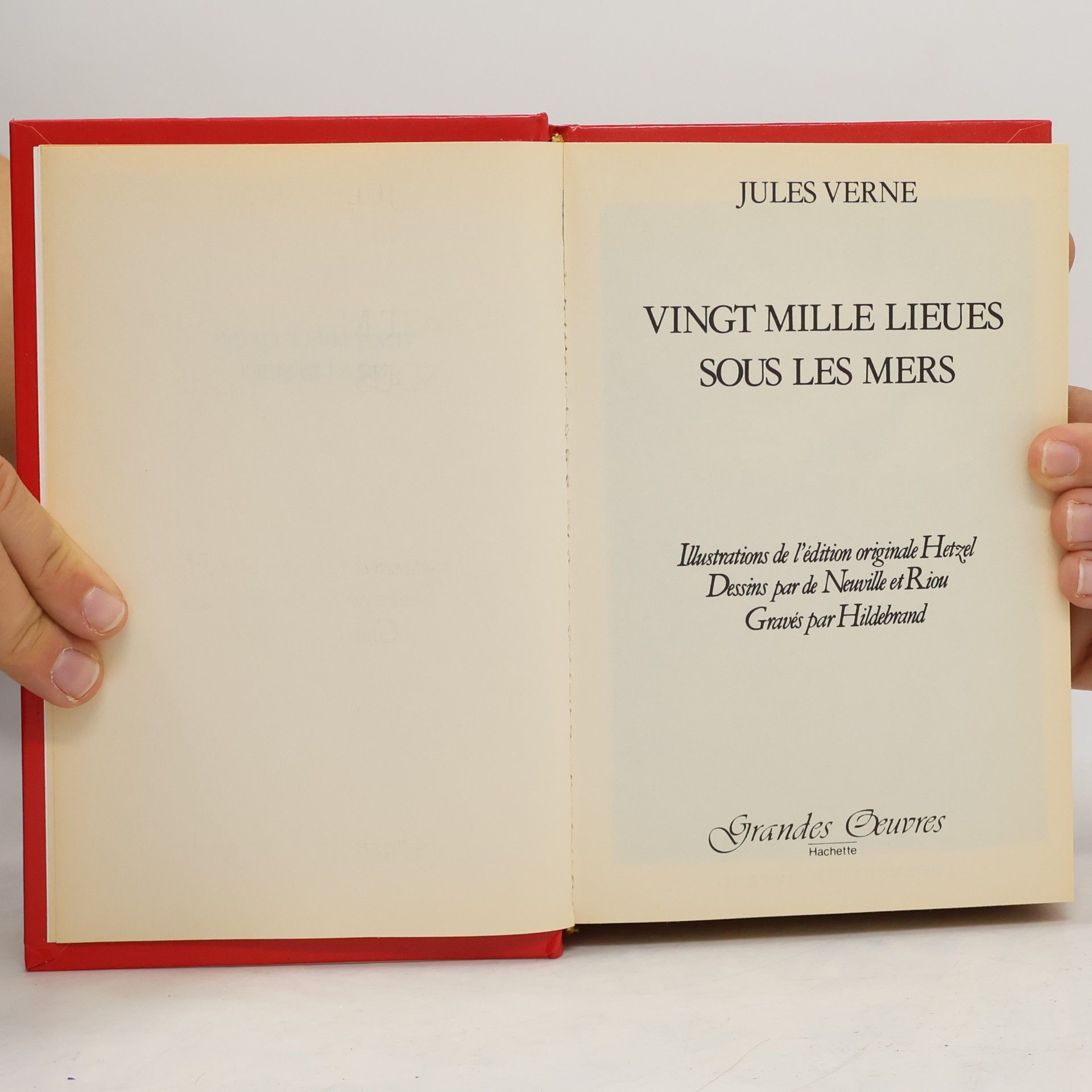 Jules Verne Voyages extraordinaires: Vingt mille lieues sous les mers