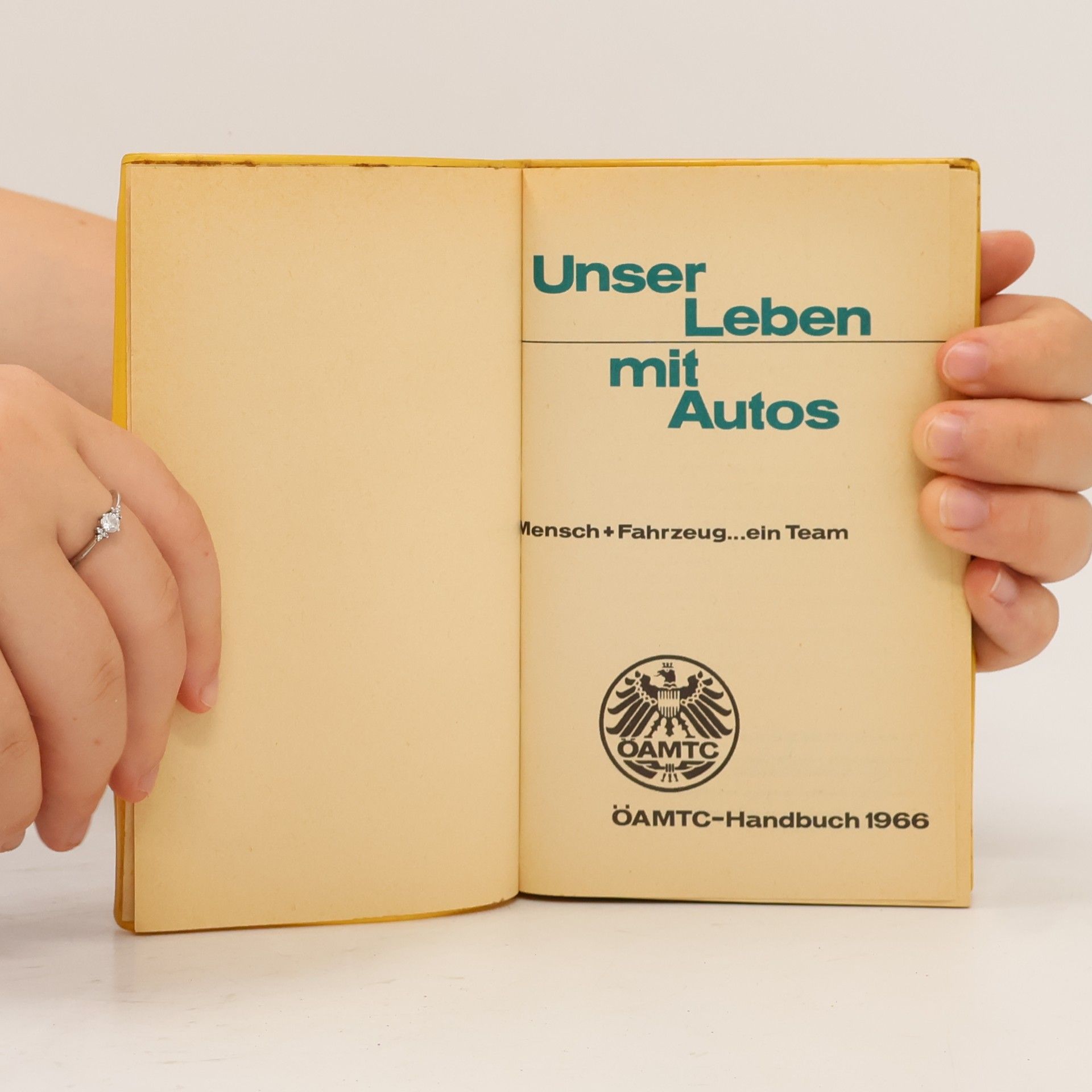 Collectif d'auteurs Unser Leben mit Autos