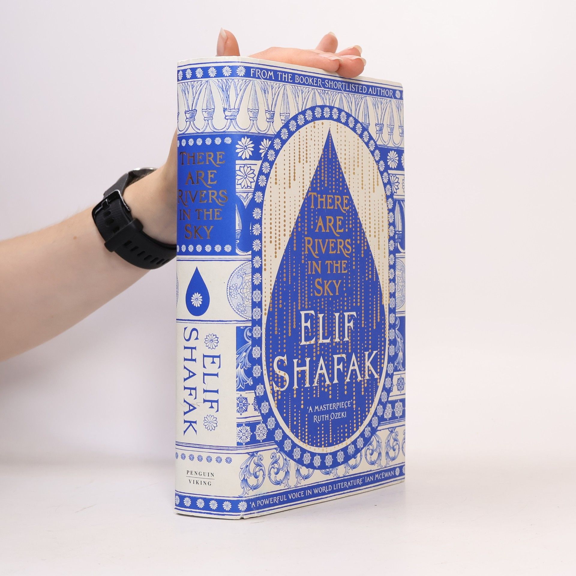 Elif Shafak There are Rivers in the Sky: From the bestselling author of The Island of Missing Trees