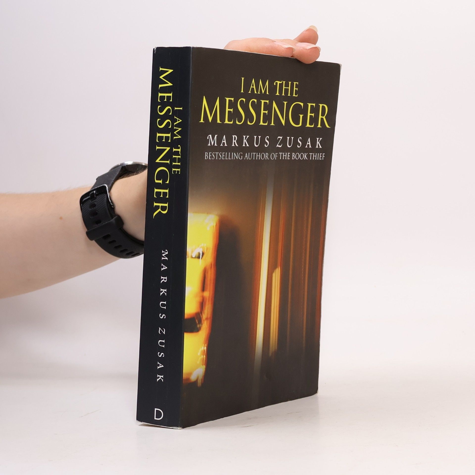 Markus Zusak I am the messenger