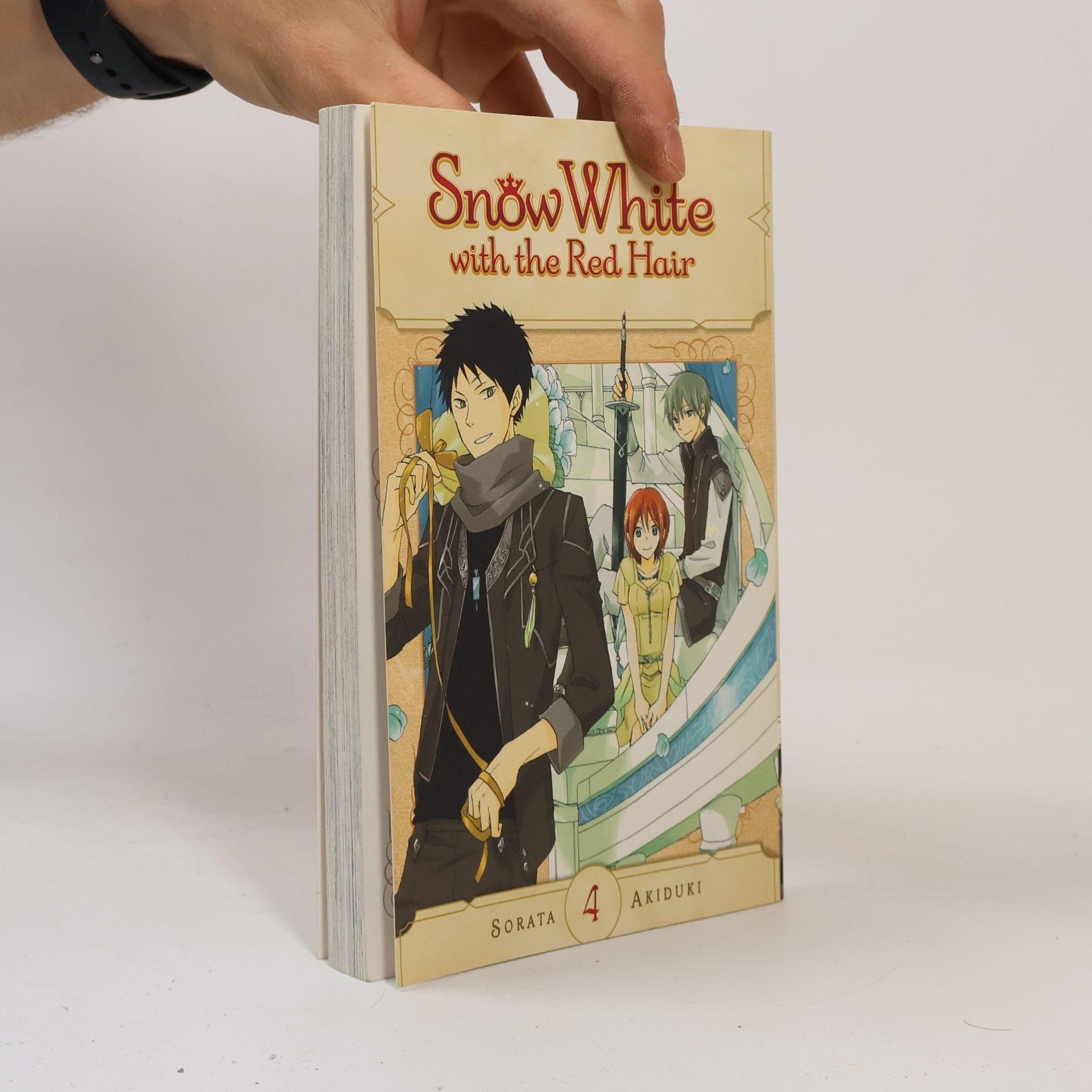 Sorata Akizuki Snow White with the Red Hair, Vol. 4