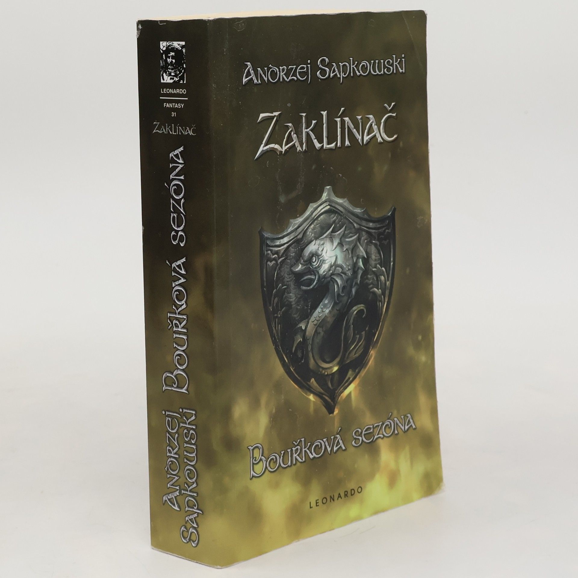 Andrzej Sapkowski Zaklínač. Bouřková sezóna