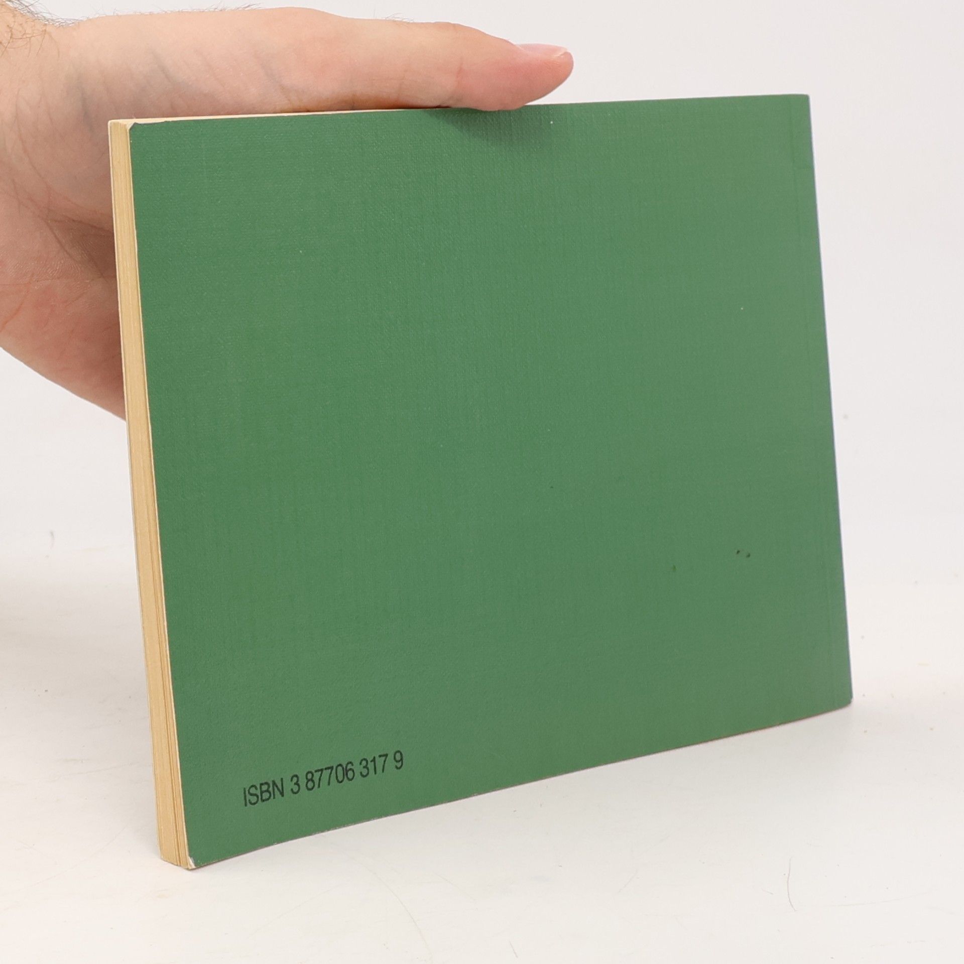 Hilde Kuhn Wörterbuch der Handbuchbinderei und der Restaurierung von Einbänden, Papyri, Handschriften, Graphiken, Autographen, Urkunden und Globen in deutscher, englischer, französischer und italienischer Sprache
