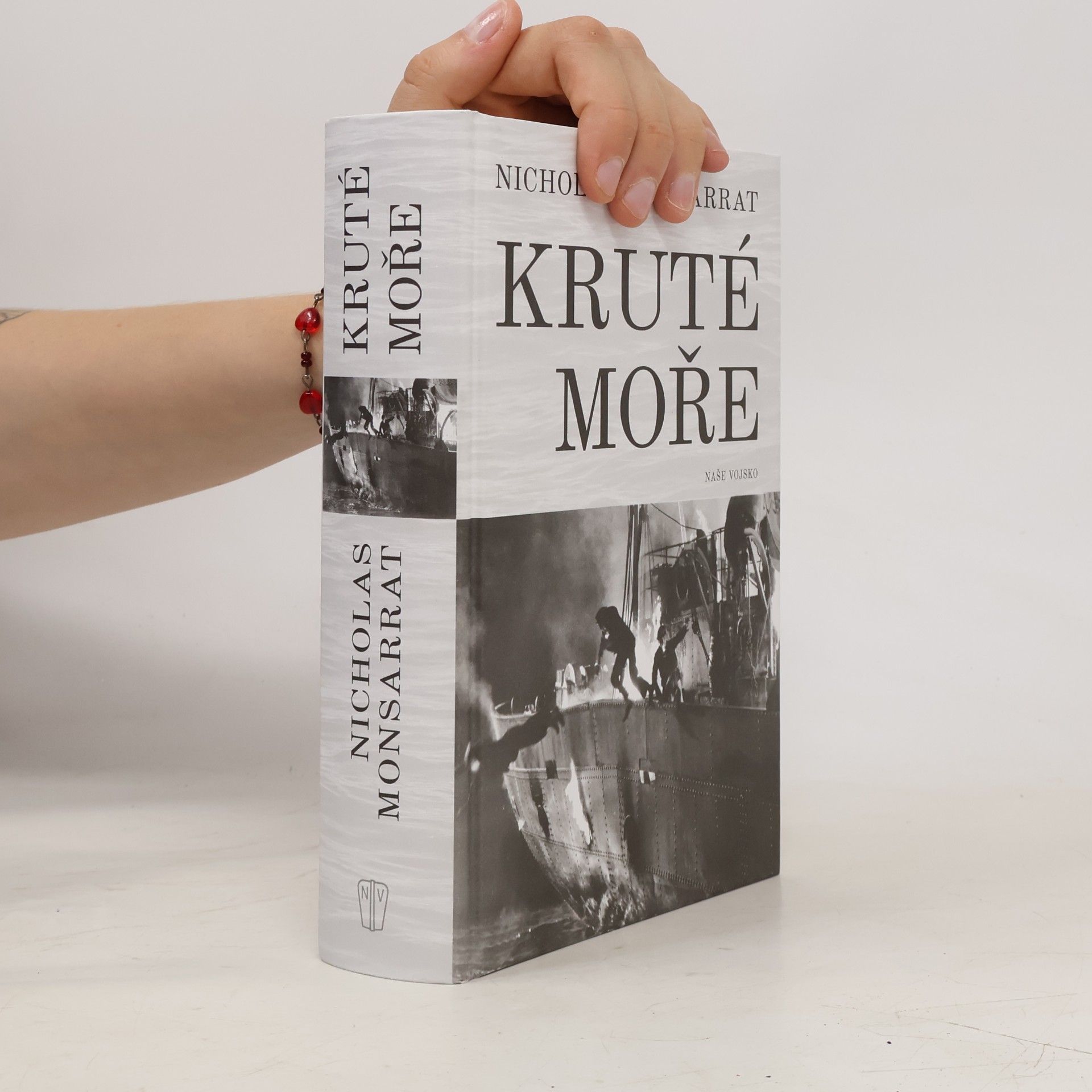 Nicholas Monsarrat Kruté moře