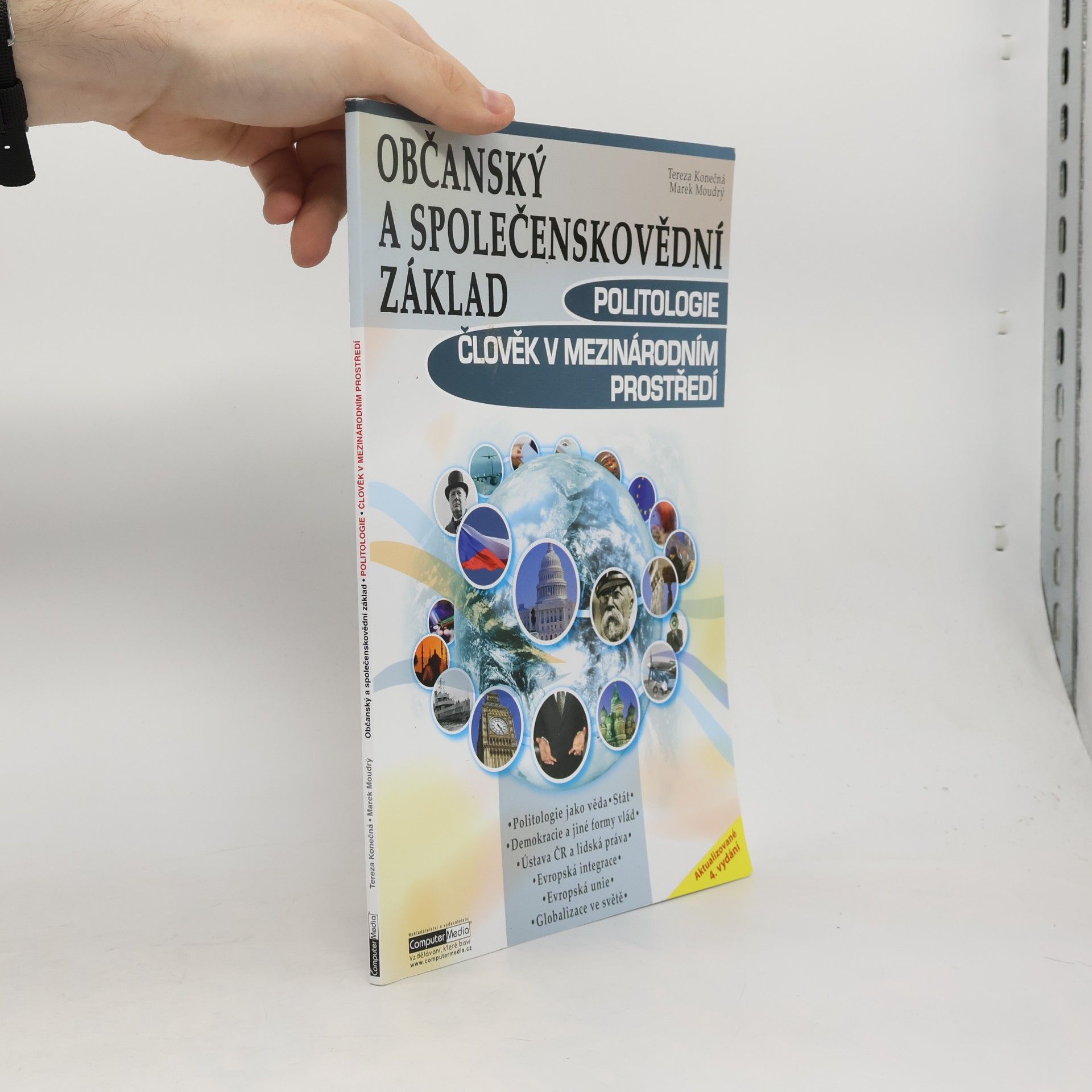 Politologie, Člověk v mezinárodním prostředí - Občanský a společenskovědní základ