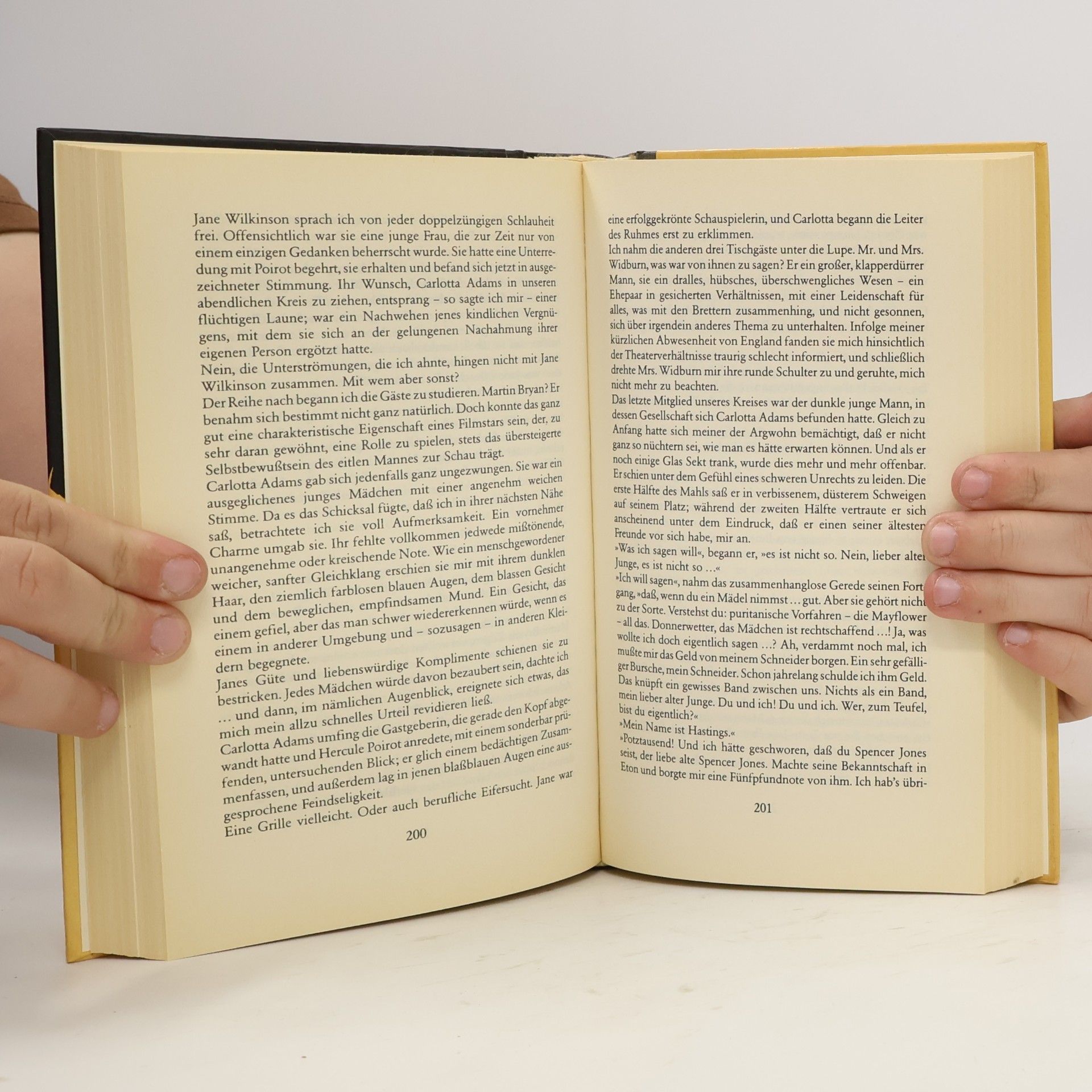 Agatha Christie Mit offenen Karten. Dreizehn bei Tisch