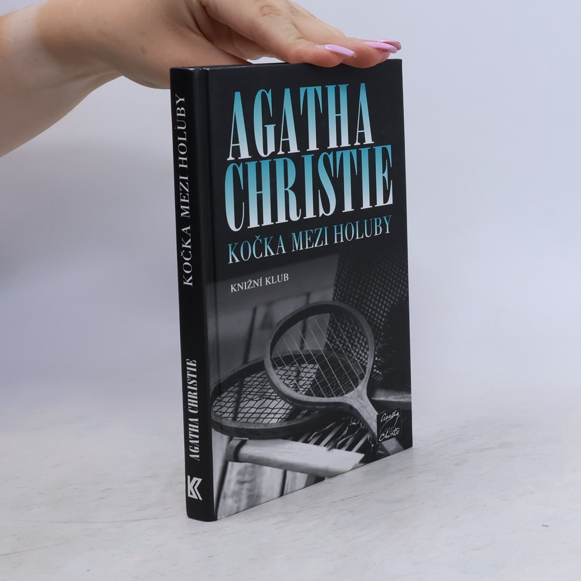 Agatha Christie Kočka mezi holuby
