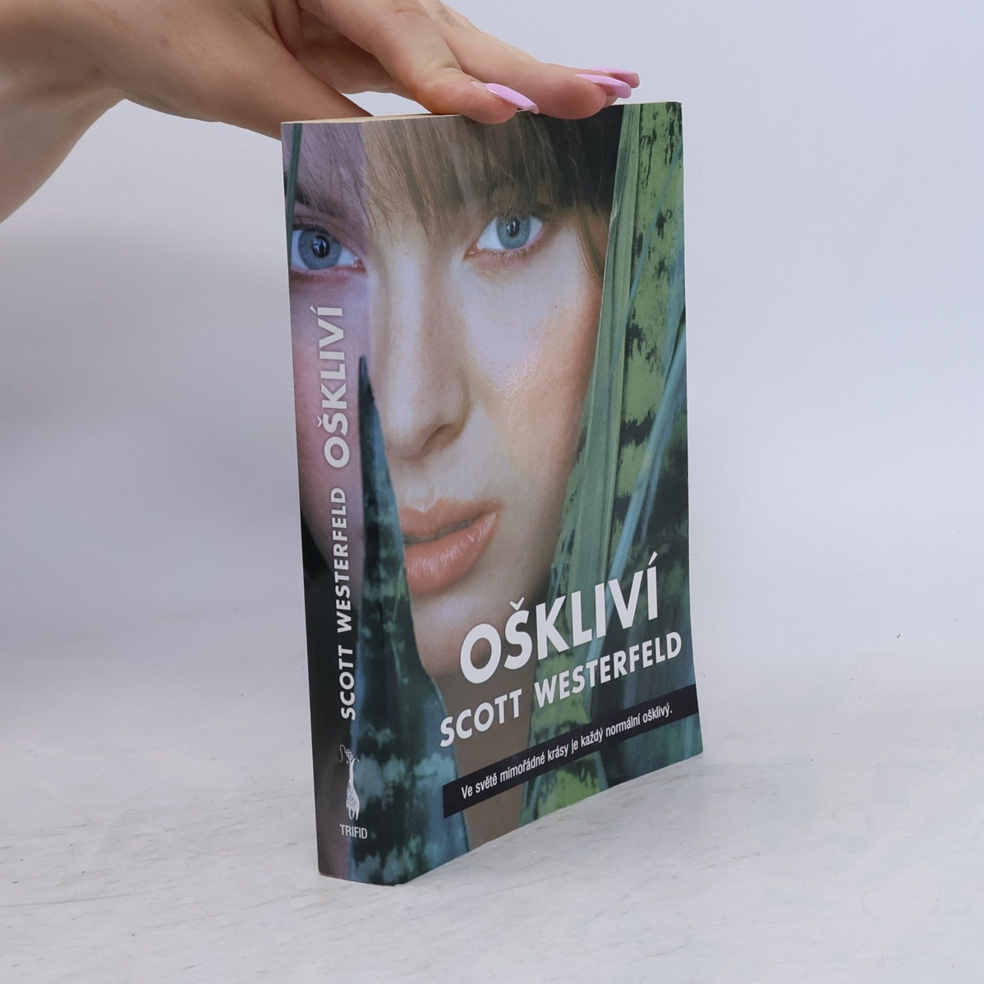 Scott Westerfeld Oškliví