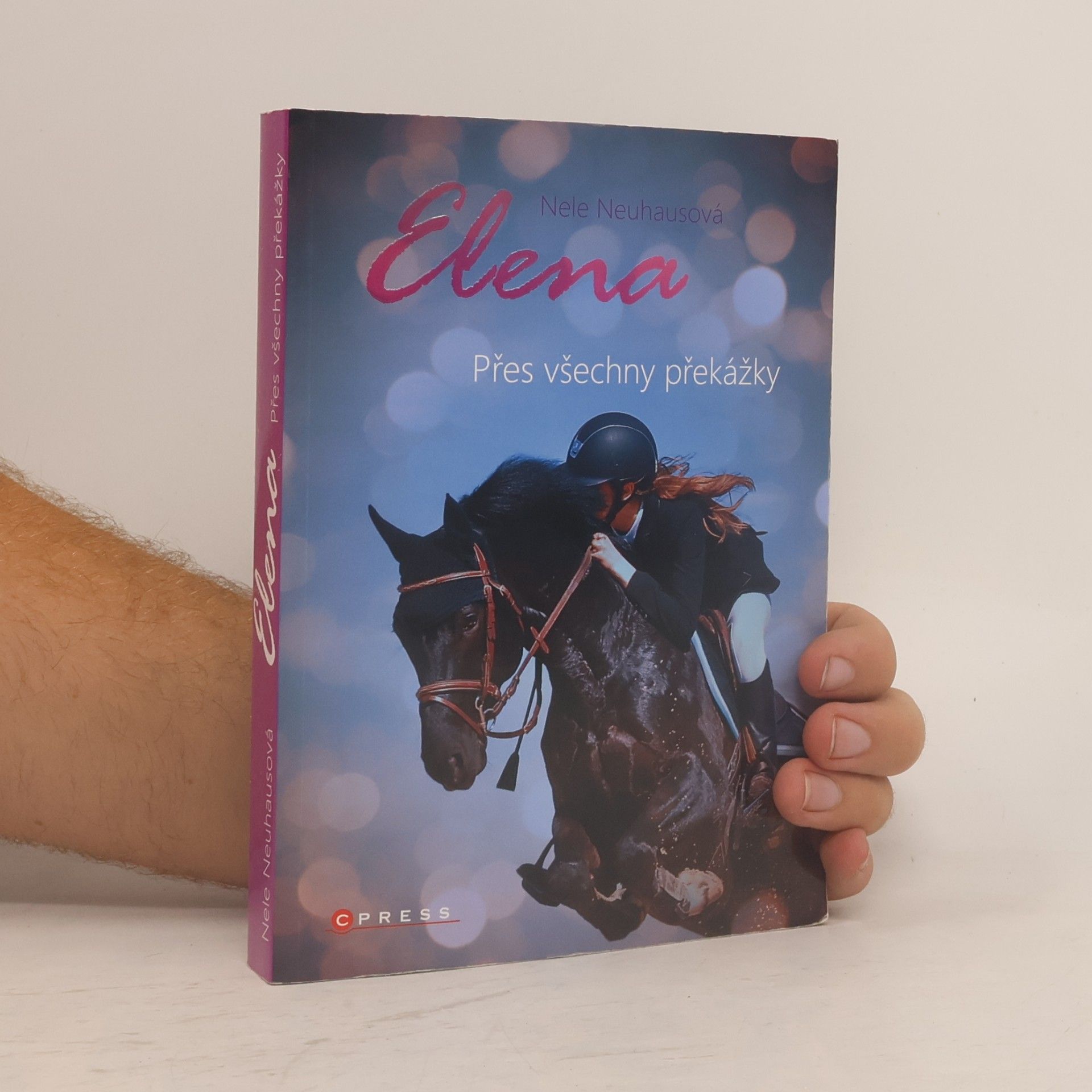 Elena. Přes všechny překážky