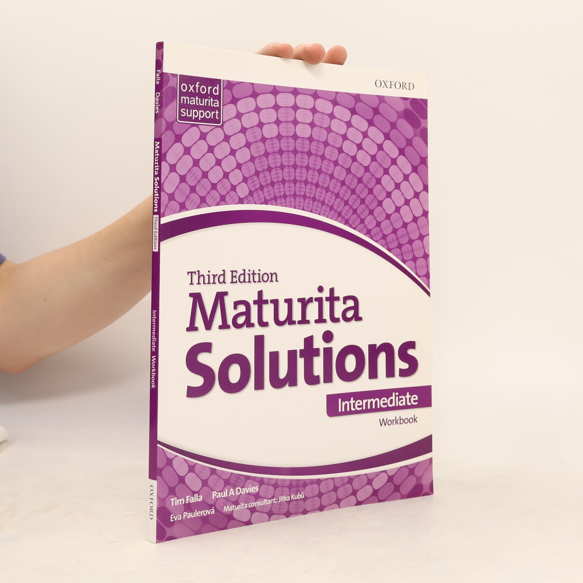 Kolektiv autorů Maturita Solutions: Intermediate - Workbook