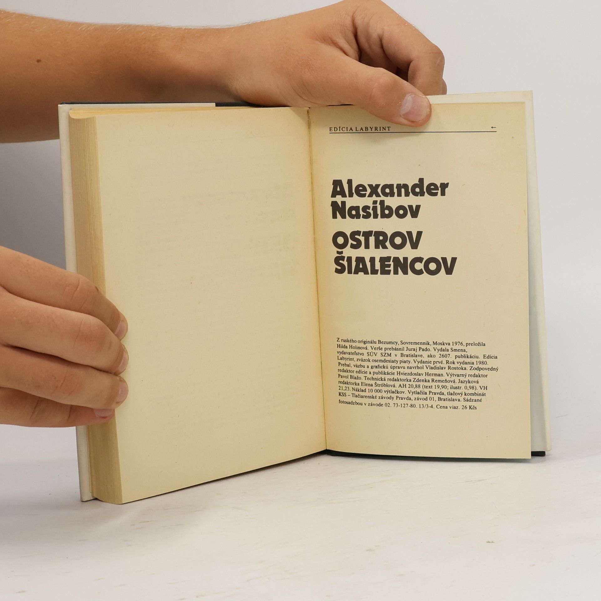 Aleksandr Ašotovič Nasibov Ostrov šialencov