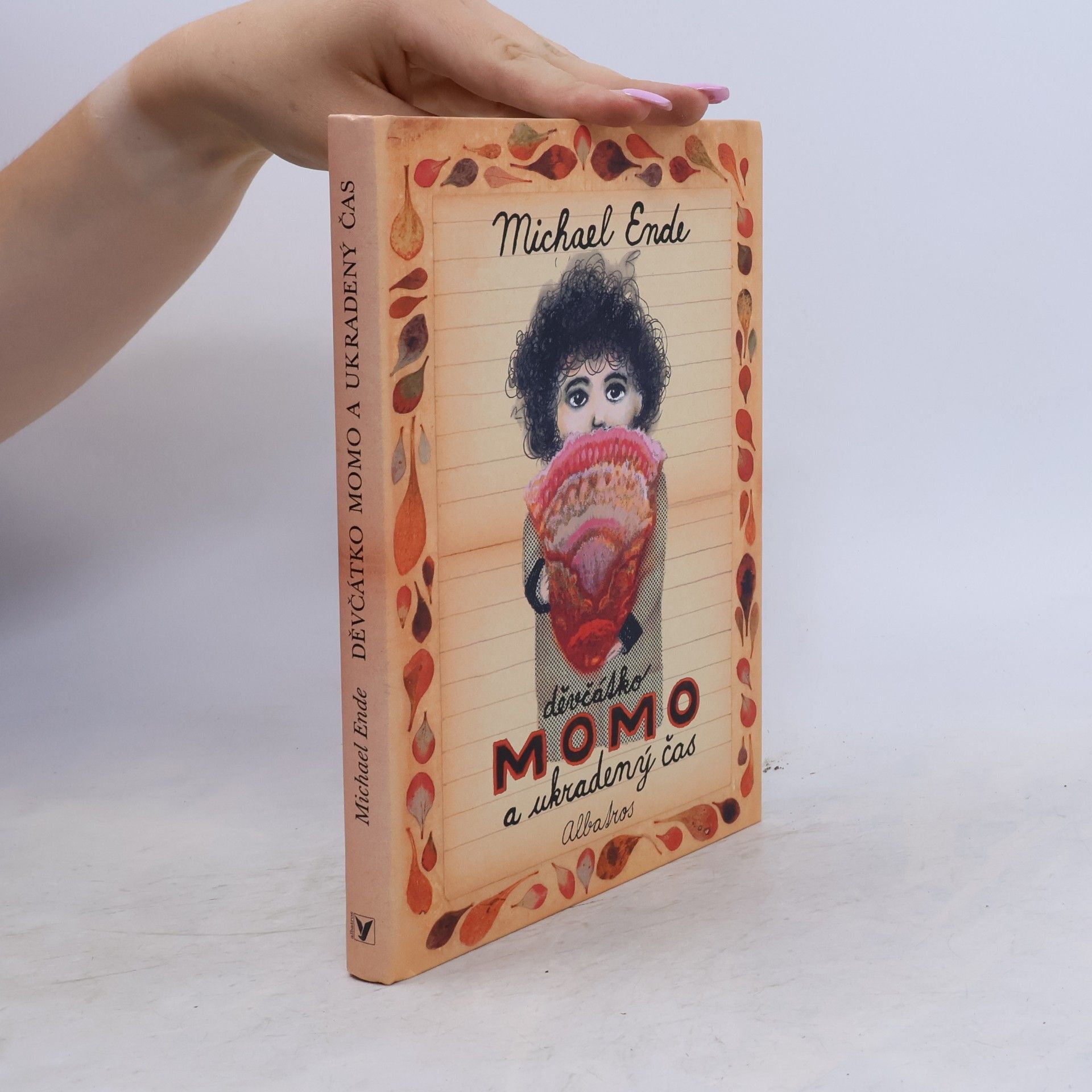 Michael Ende Děvčátko Momo a ukradený čas