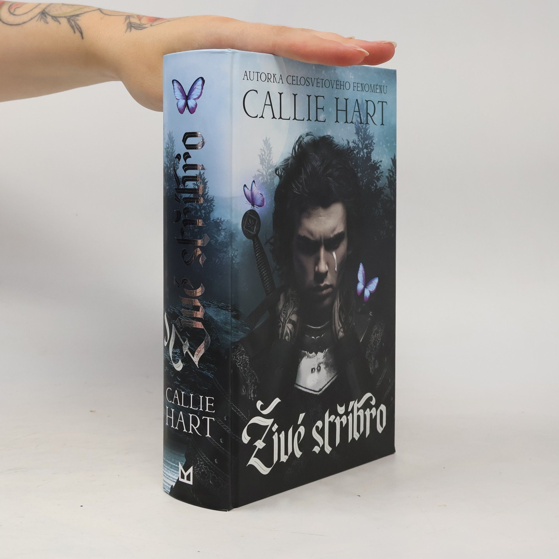 Callie Hart Živé stříbro
