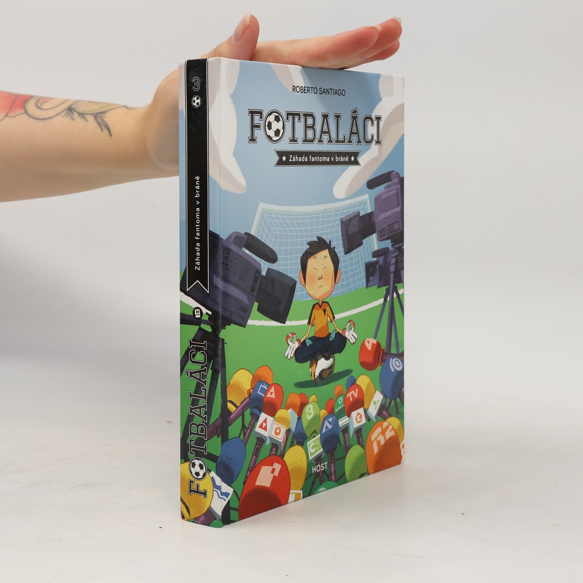 Roberto Santiago Fotbaláci 3. Záhada fantoma v bráně