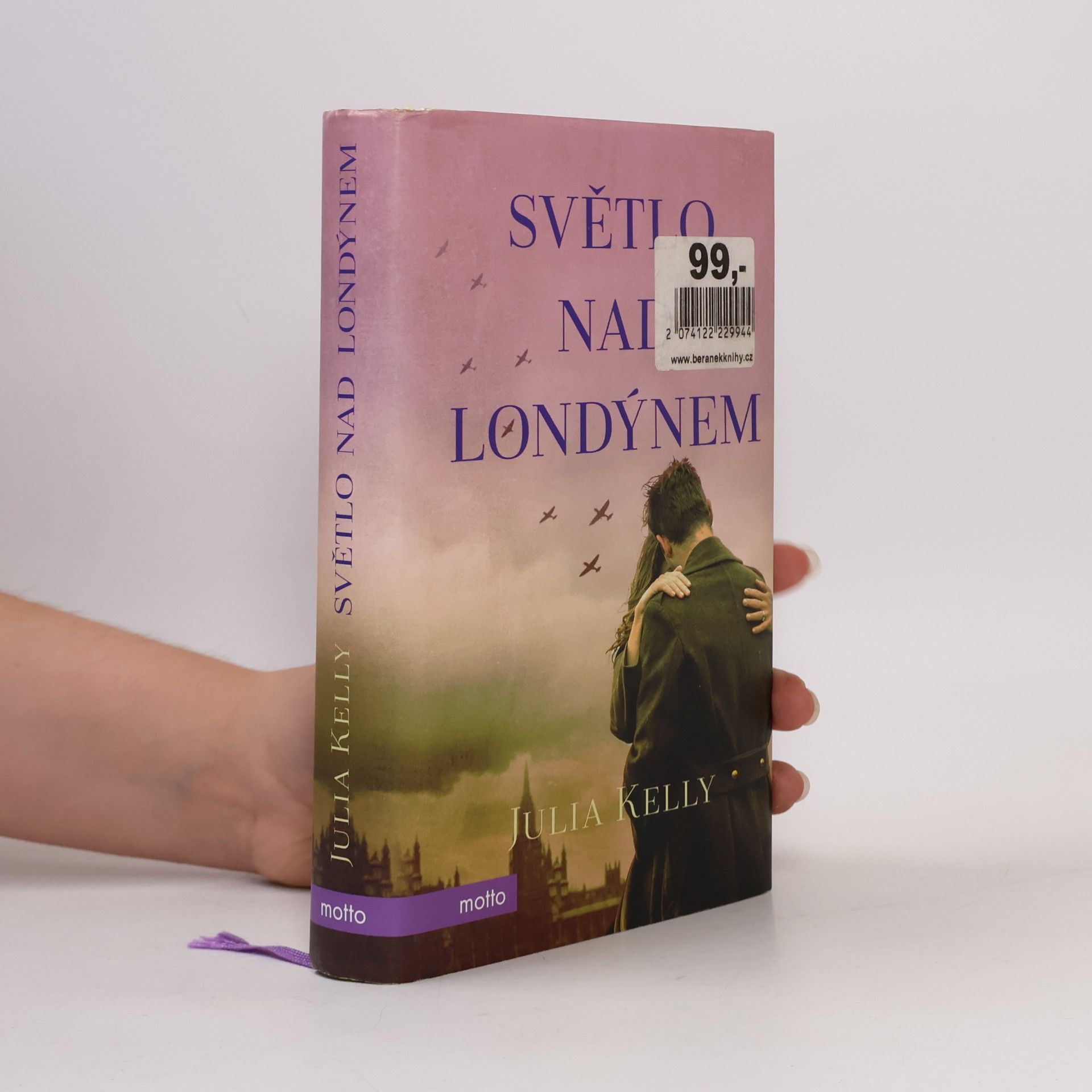 Julia Kelly Světlo nad Londýnem