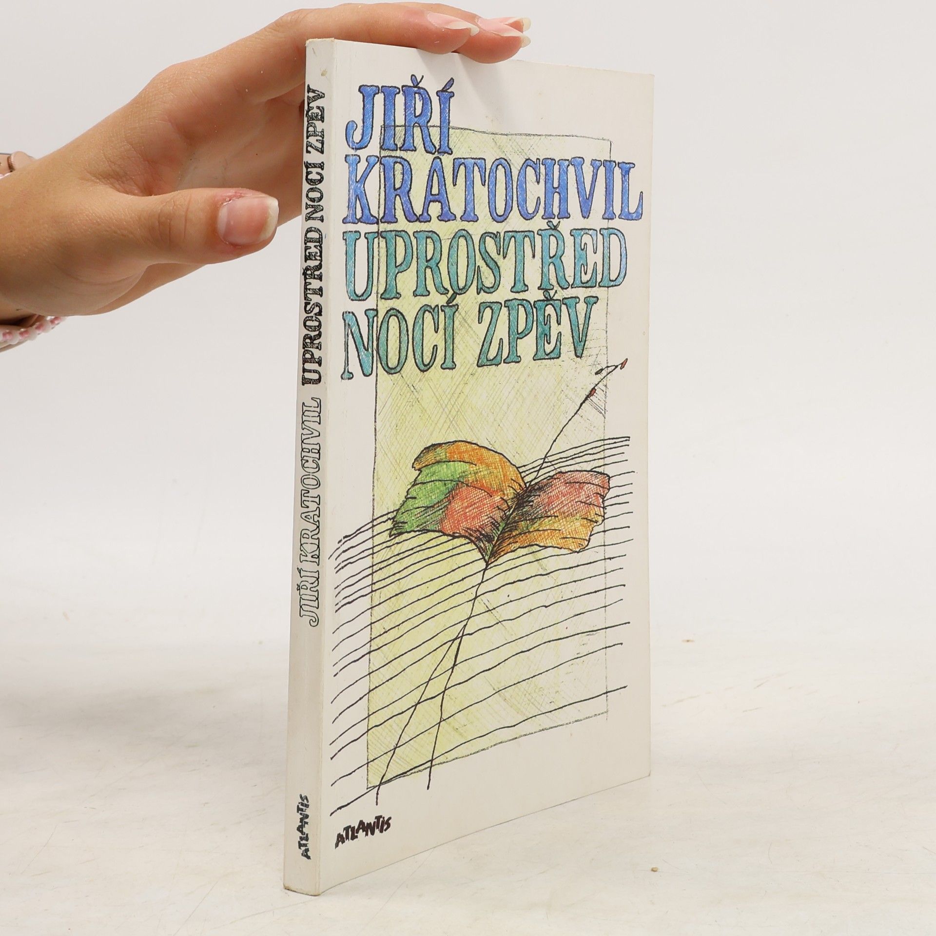Uprostřed nocí zpěv