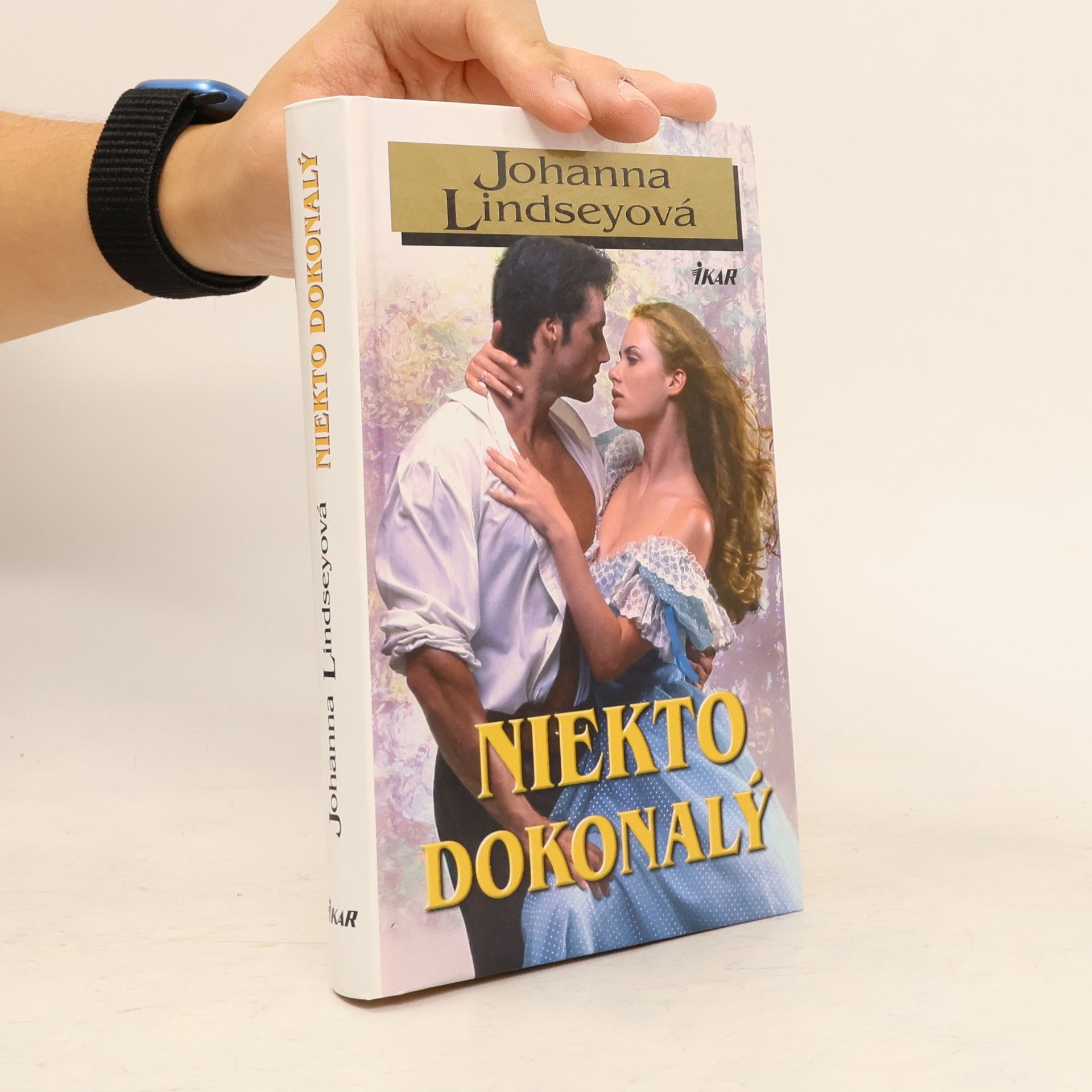 Johanna Lindsey Niekto dokonalý