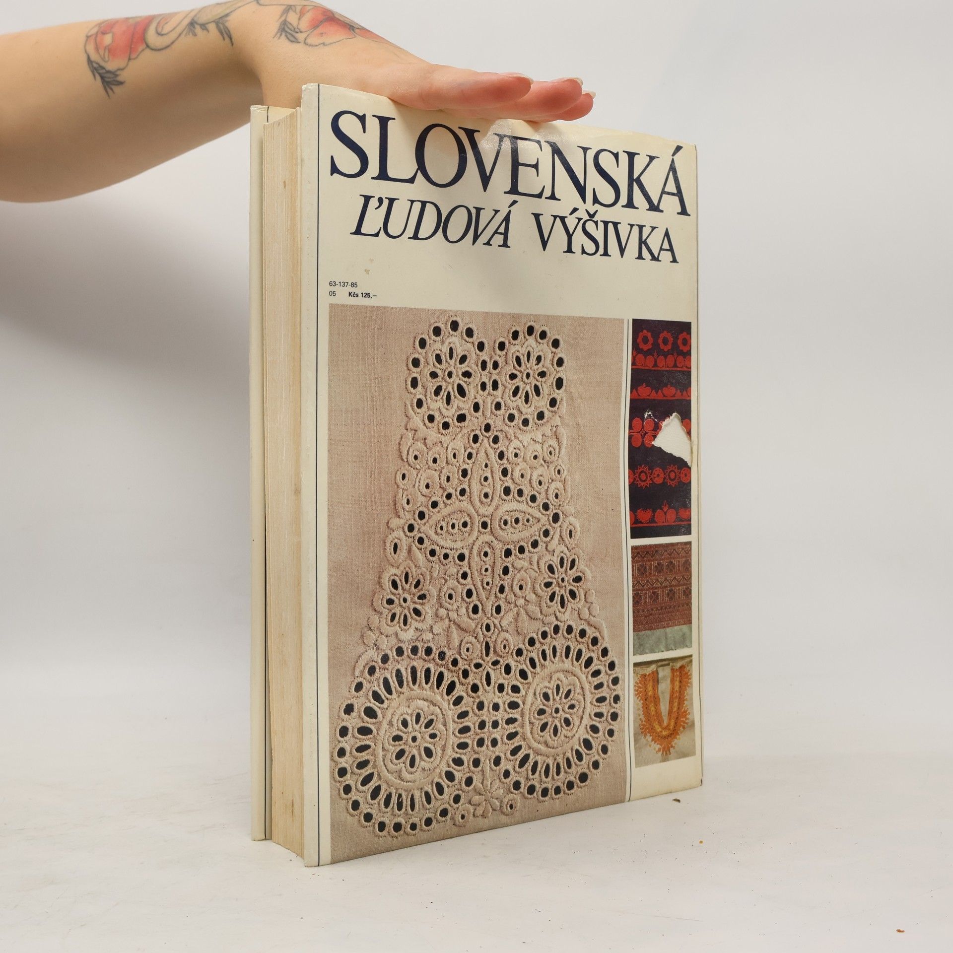Anna Chlupová Slovenská ľudová výšivka