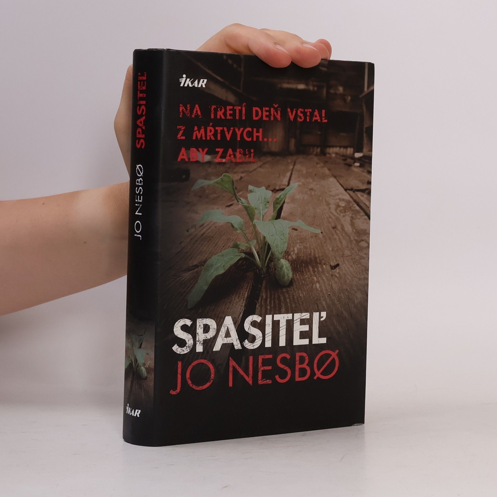 Jo Nesbø Spasitel'