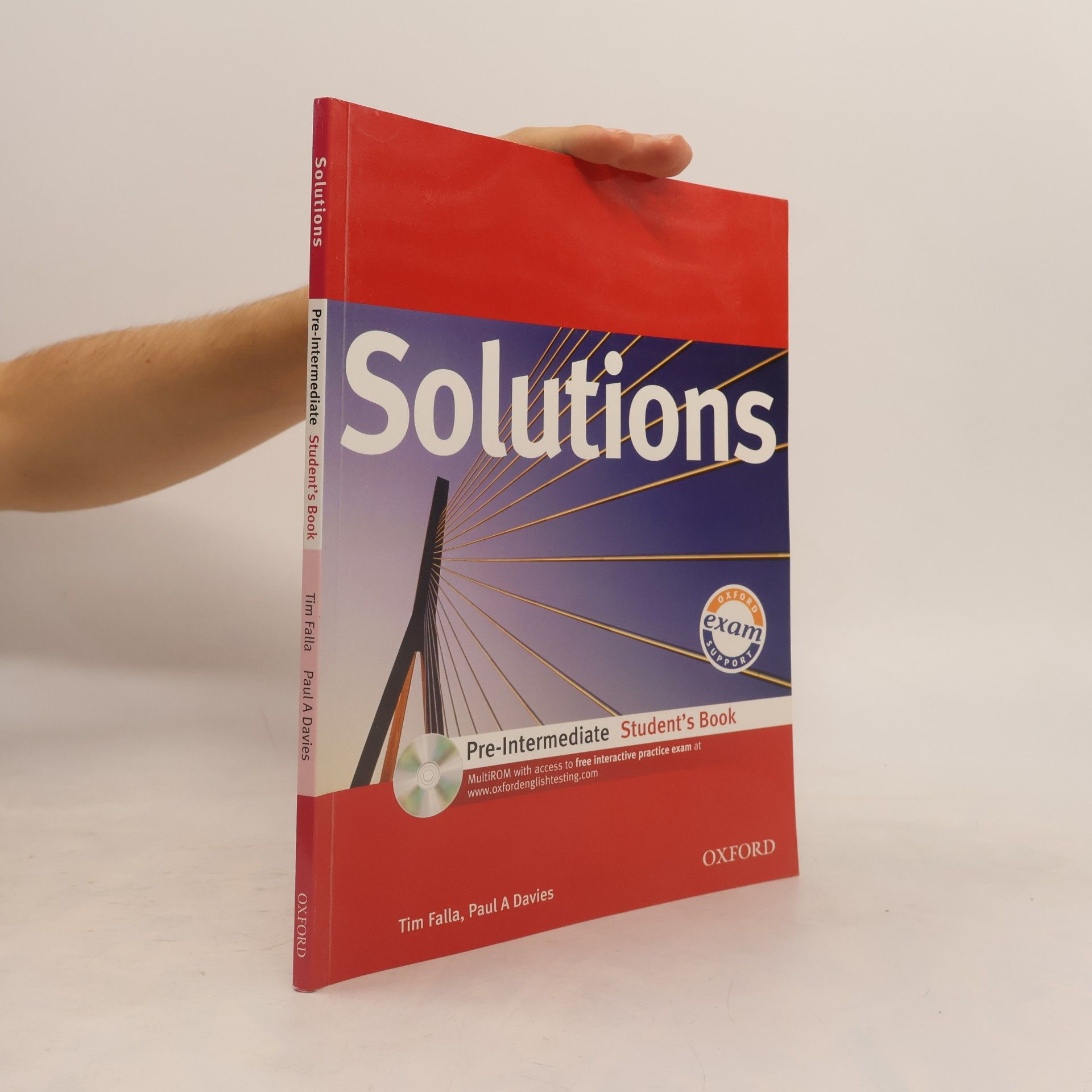 Tim Falla Solutions Pre-intermediate Student´s Book + CD-ROM (International Edition)