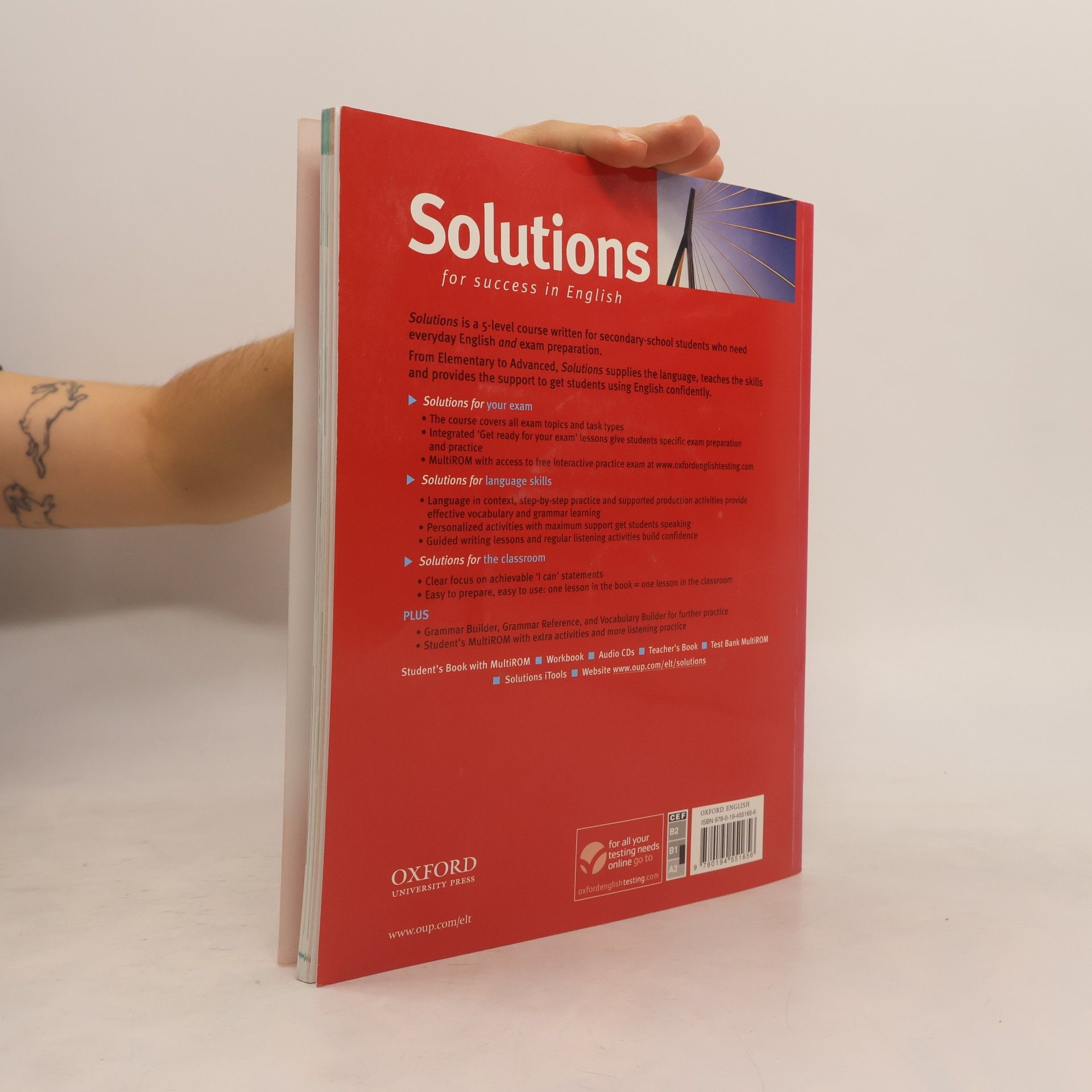 Tim Falla Solutions Pre-intermediate Student´s Book + CD-ROM (International Edition)