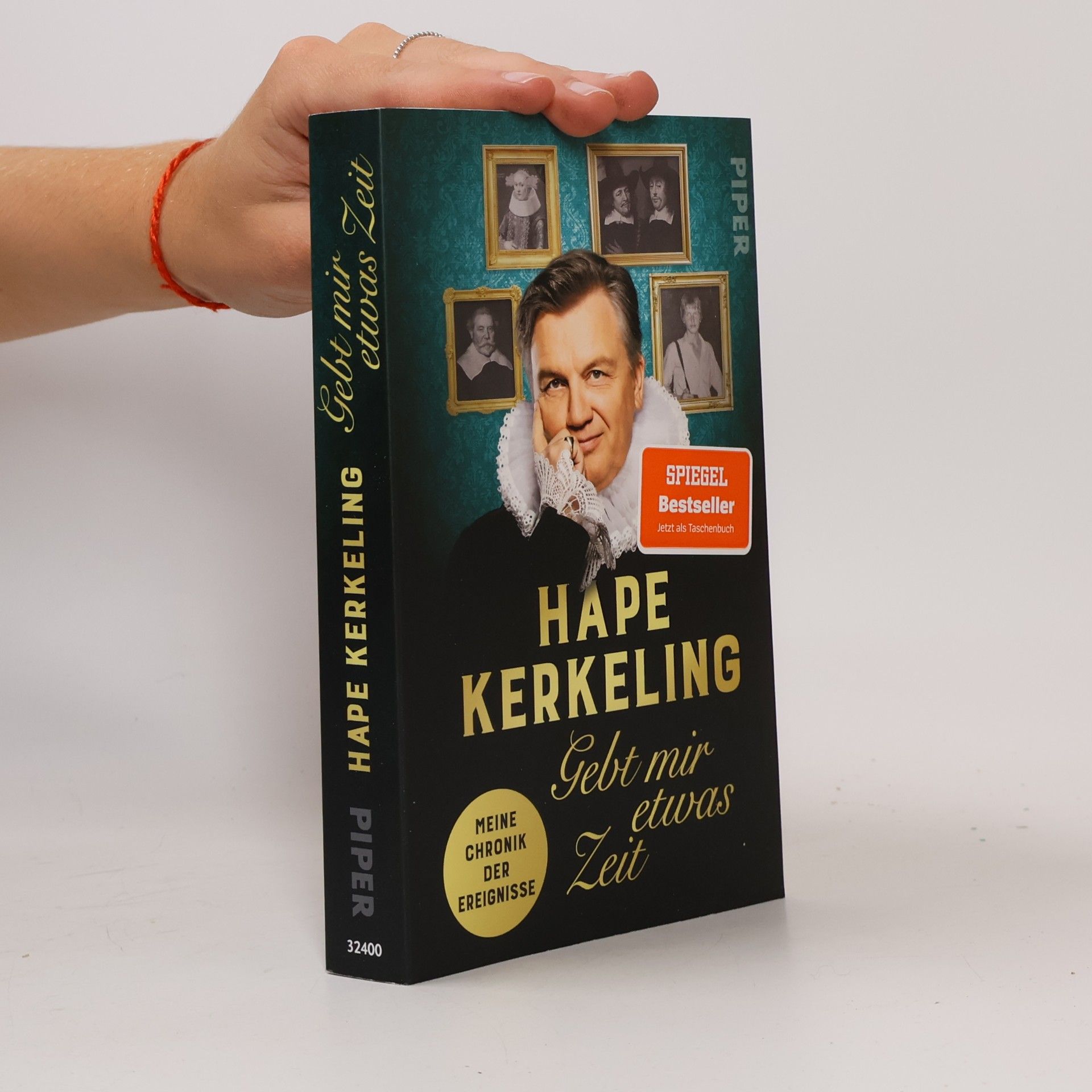 Hape Kerkeling Gebt mir etwas Zeit: Meine Chronik der Ereignisse | Hape Kerkeling über seinen Lebensweg und die bewegte Geschichte seiner Familie. Der #1-SPIEGEL-Bestseller jetzt im Taschenbuch