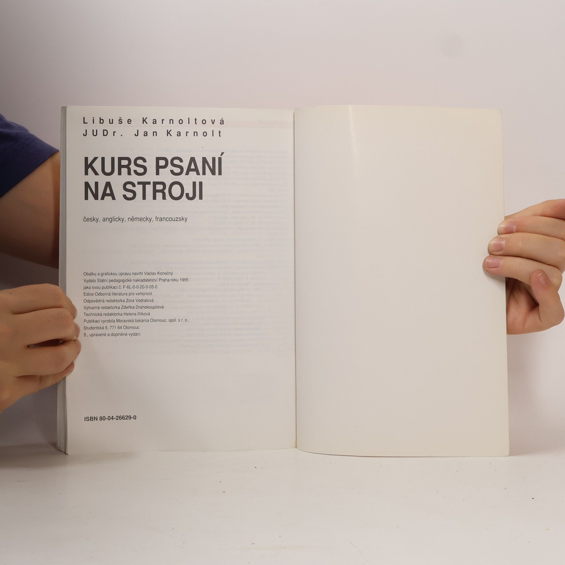Libuše Karnoltová Kurs psaní na stroji česky, anglicky, německy, francouzsky