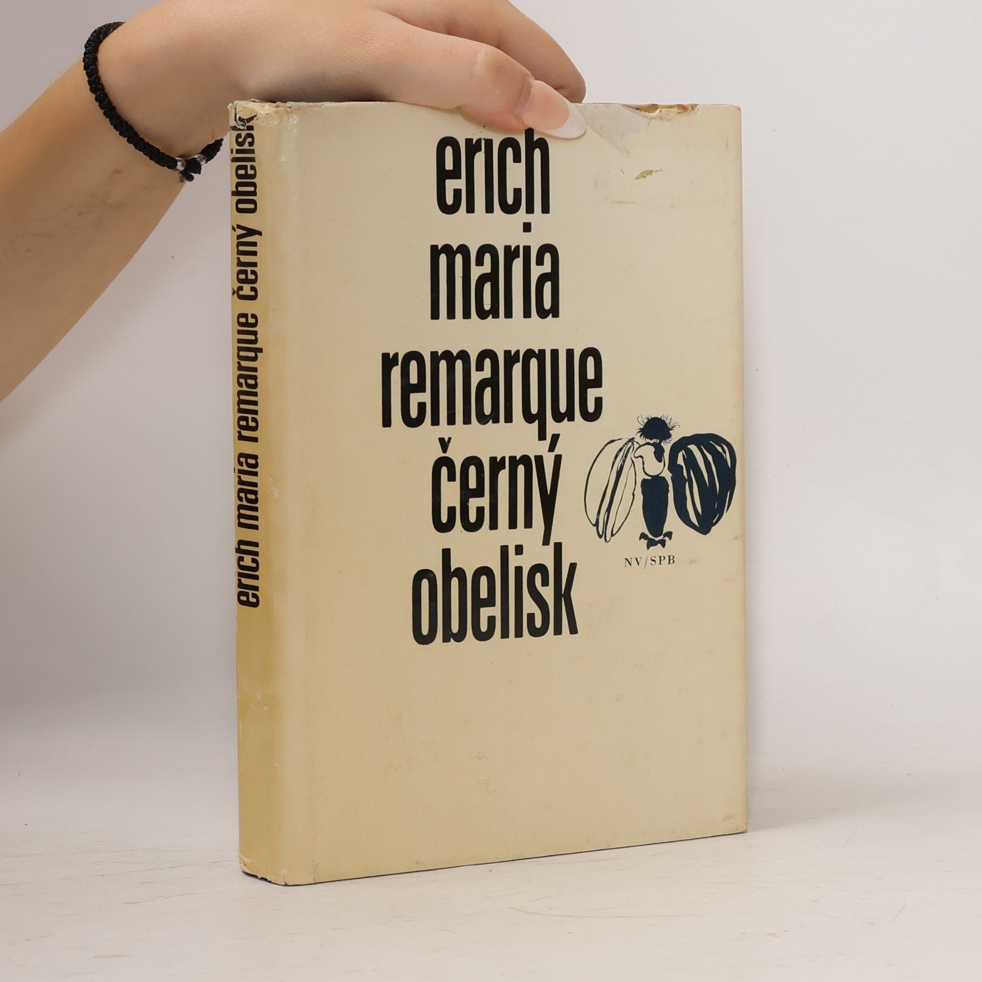 Erich Maria Remarque Černý obelisk