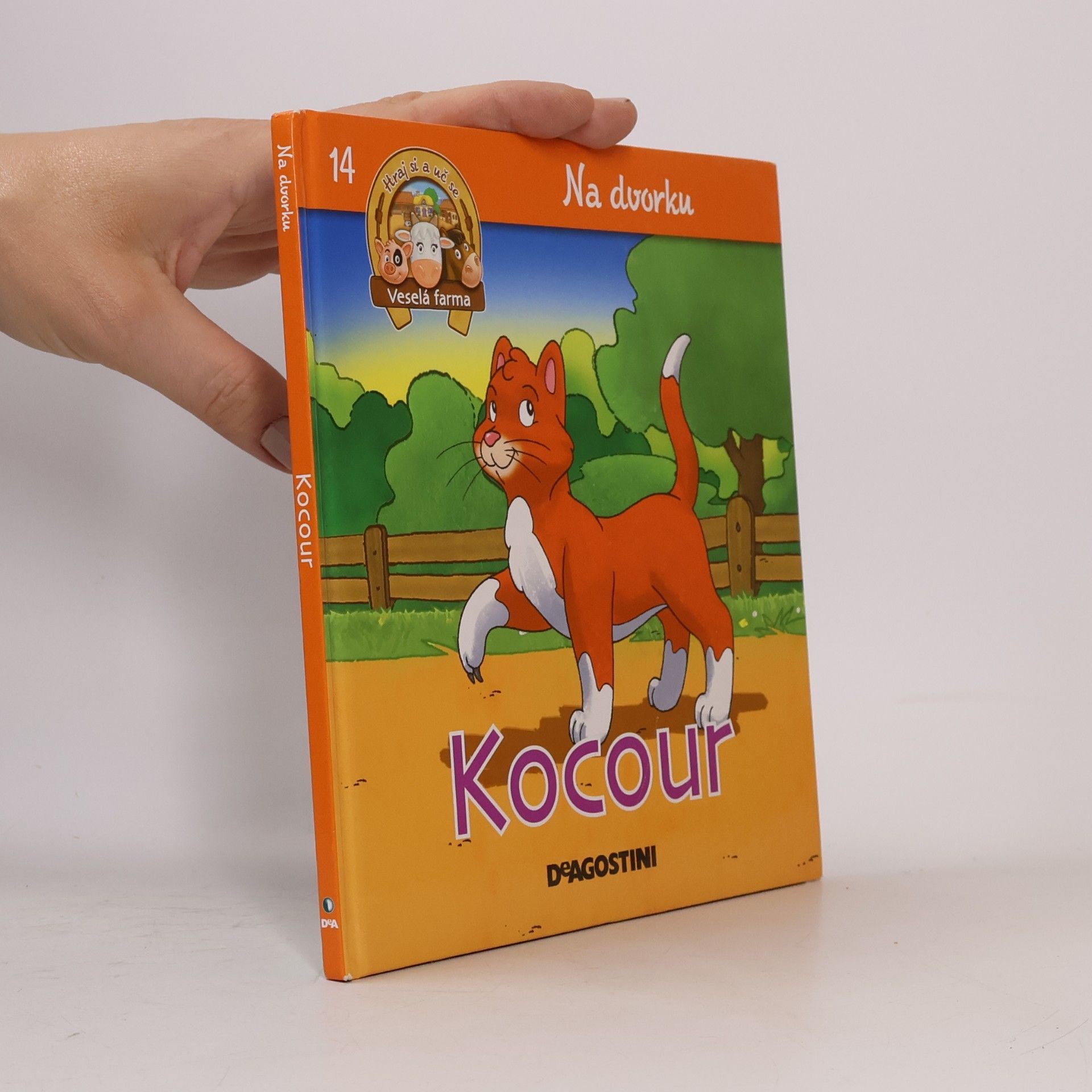 Various authors Na dvorku 14. Kocour