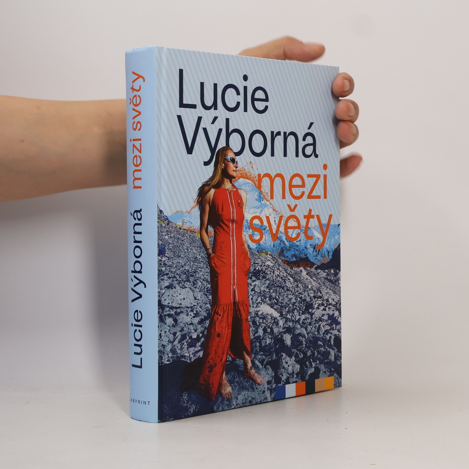 Lucie Výborná Mezi světy