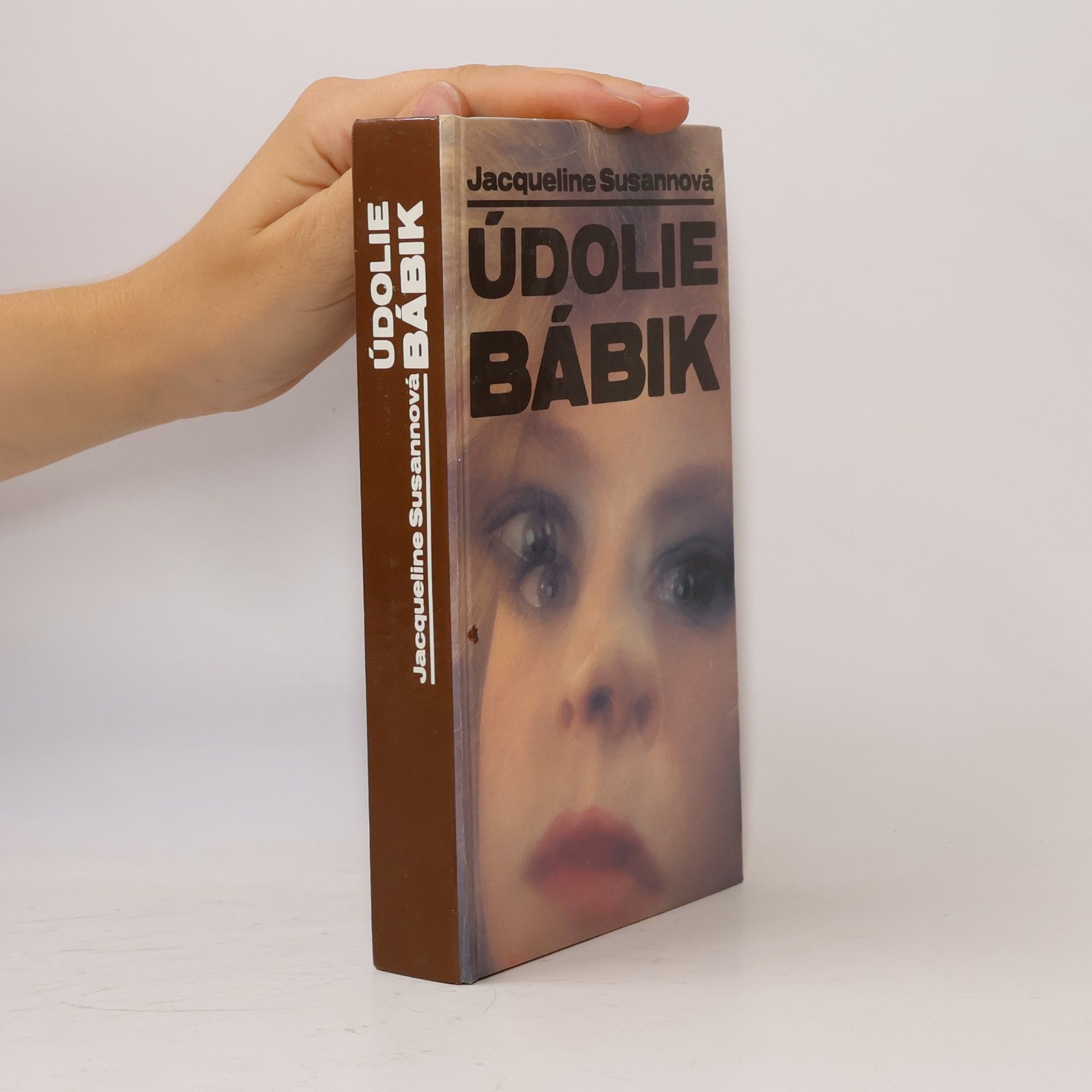Jacqueline Susann Údolie bábik