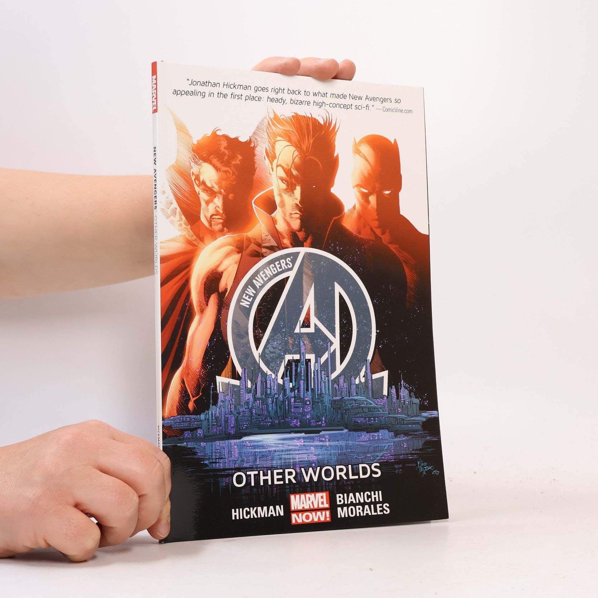 New Avengers - 3: Other Worlds