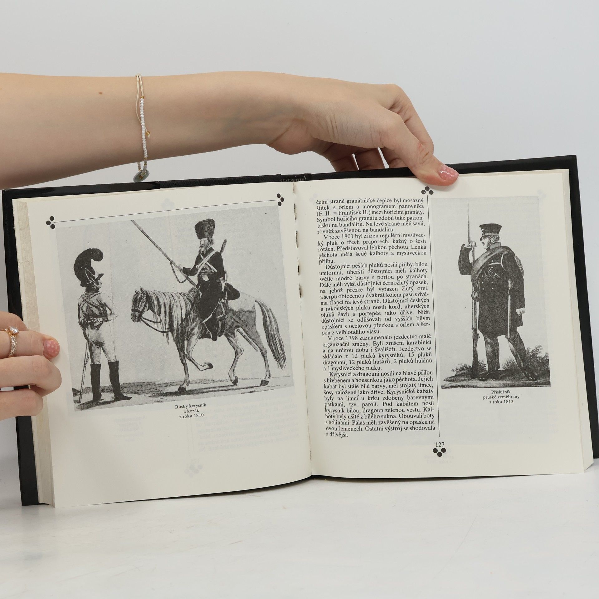 Karel Richter Člověk, zbraň a zbroj v obraze doby 17.-20. století
