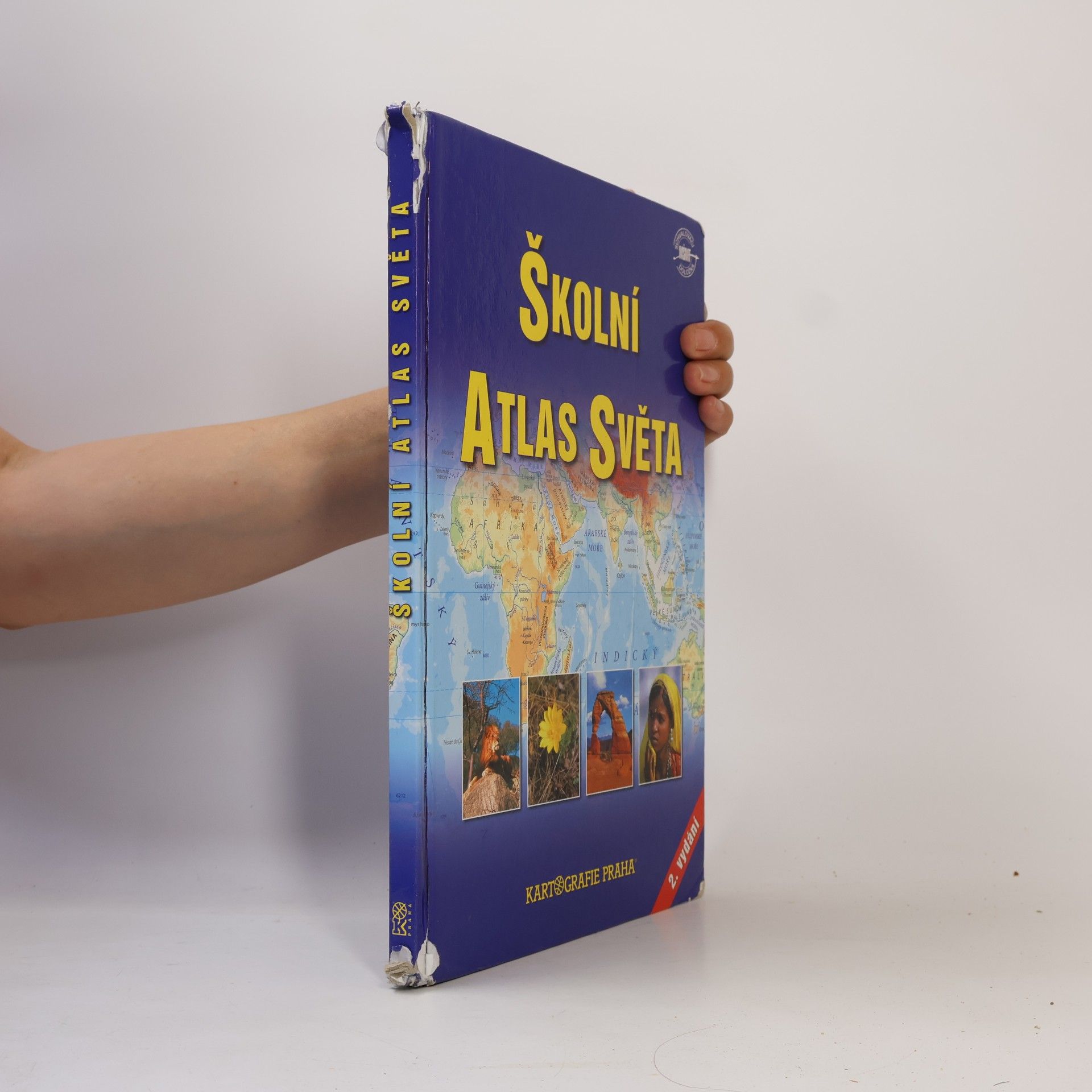 Kolektiv autorů Školní atlas světa