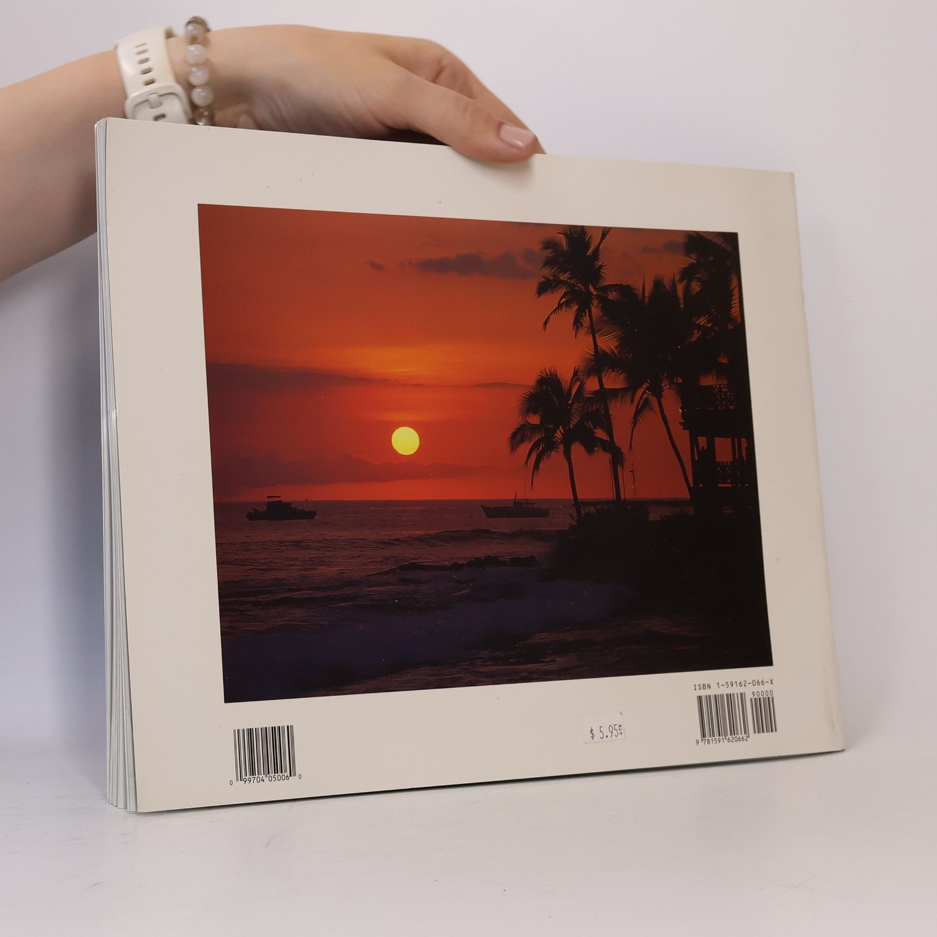 Douglas Peebles Island of Hawaii Viewbook