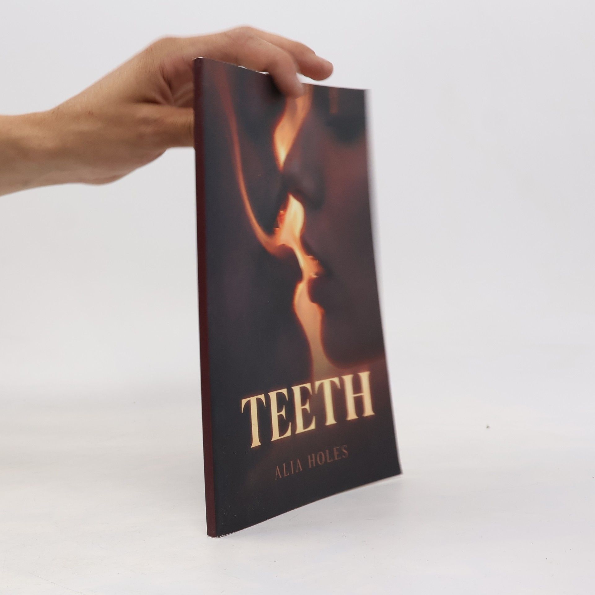 Holes, Alia Teeth