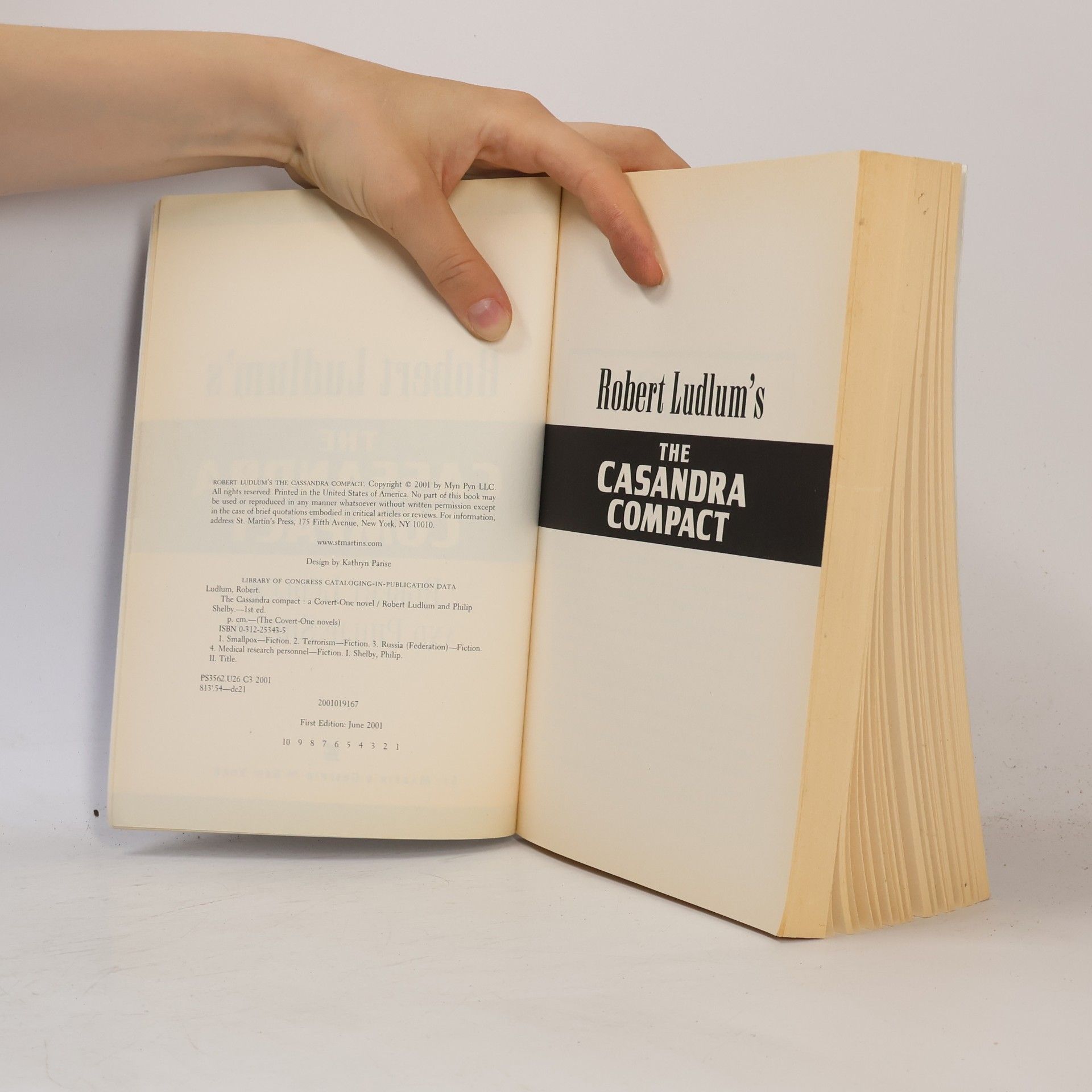 Robert Ludlum Covert-One: The Cassandra Compact