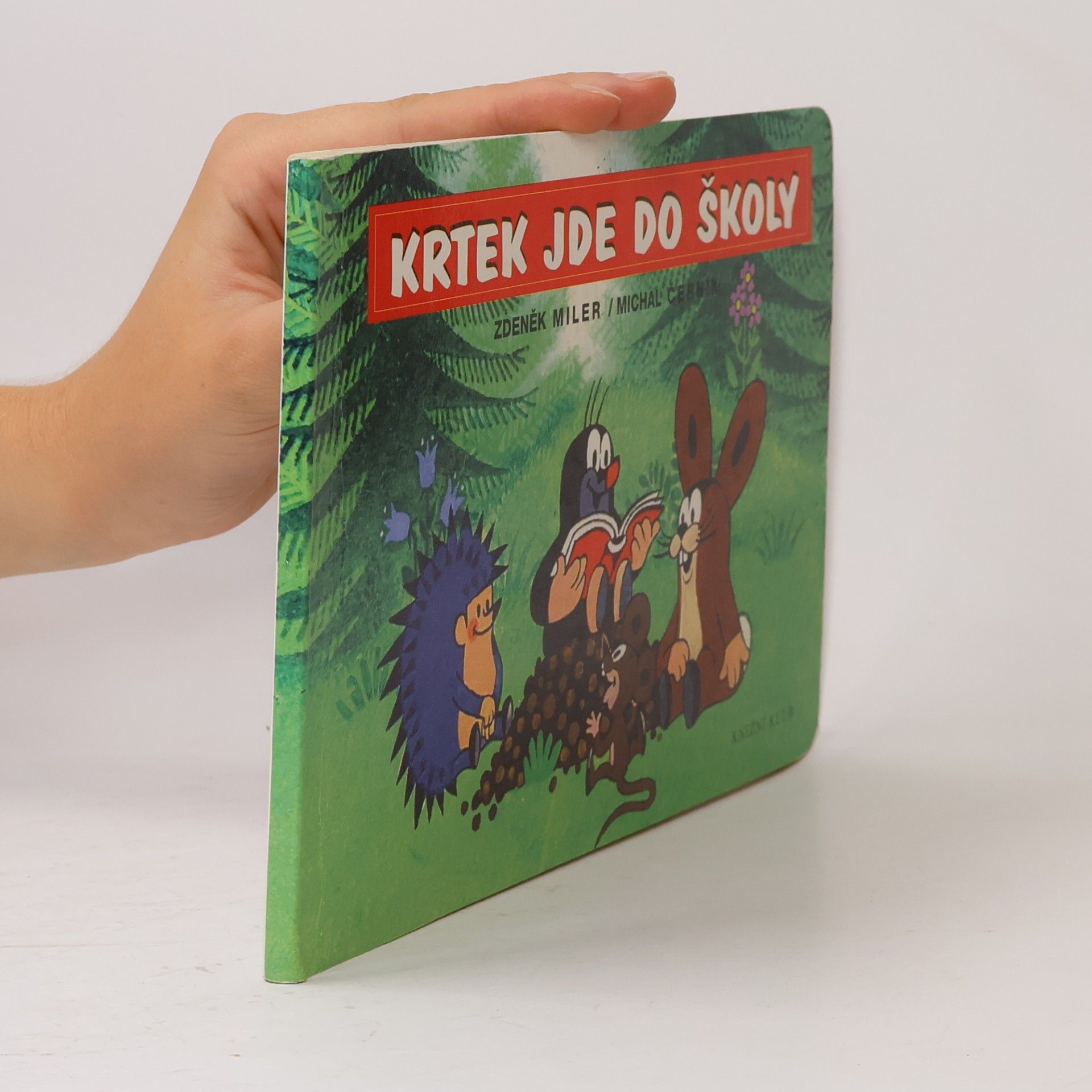 Zdeněk Miler Krtek jde do školy