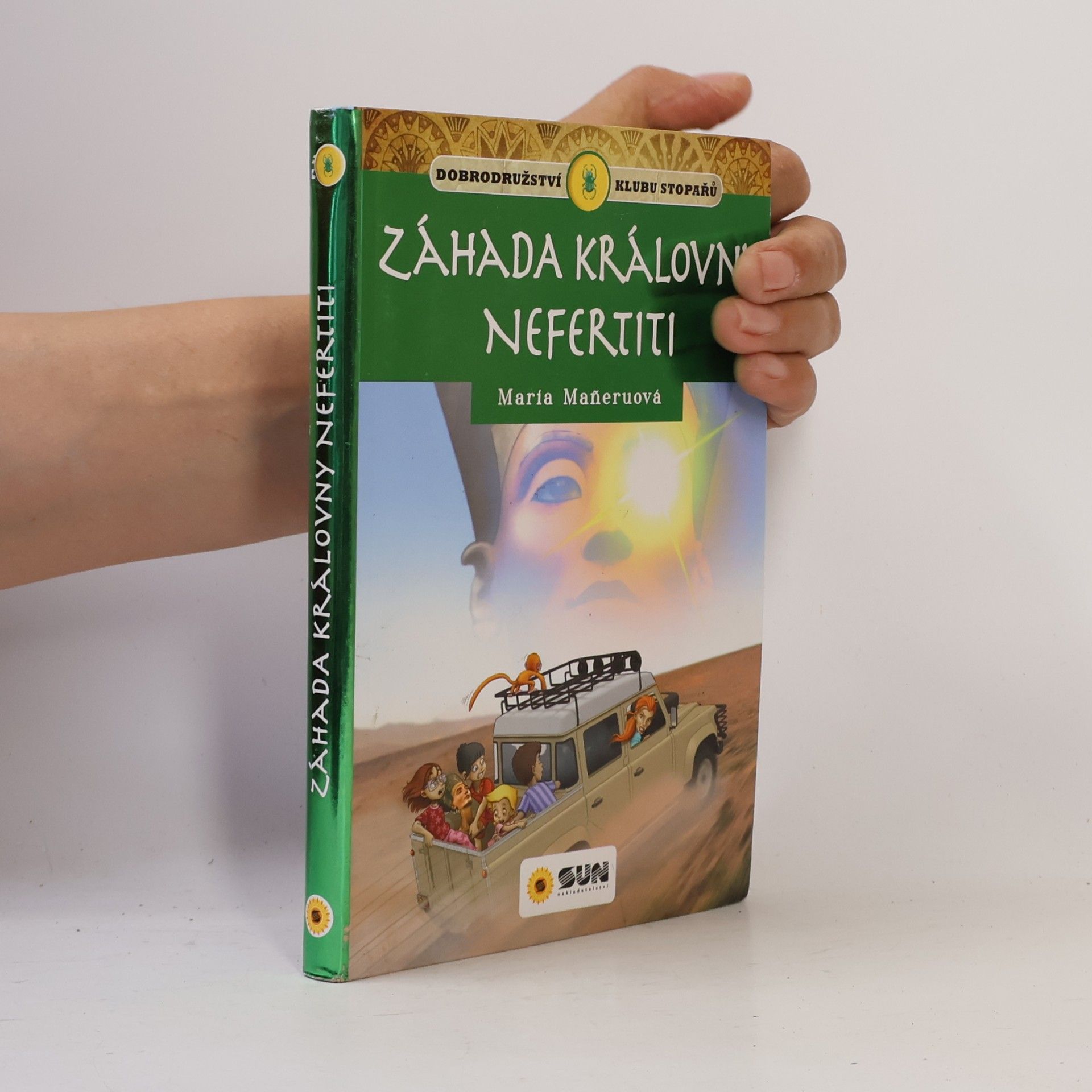 Maria Maňeruová  Záhada královny Nefertiti