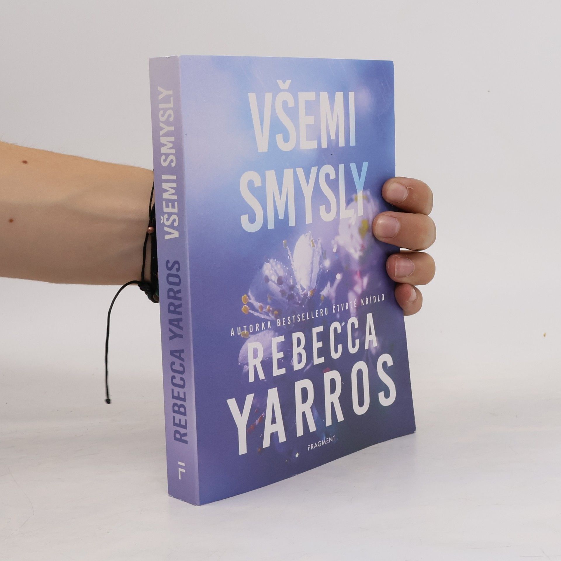 Rebecca Yarros Všemi smysly