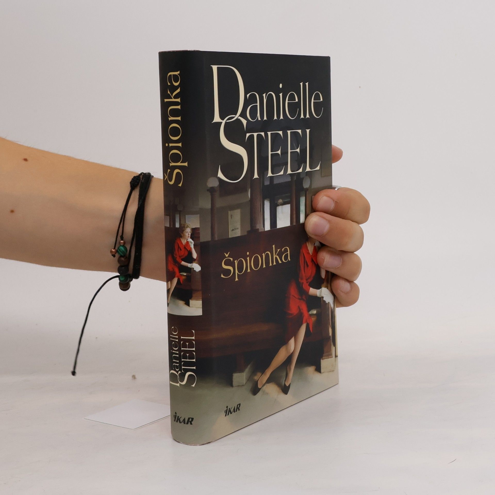 Danielle Steel Špionka