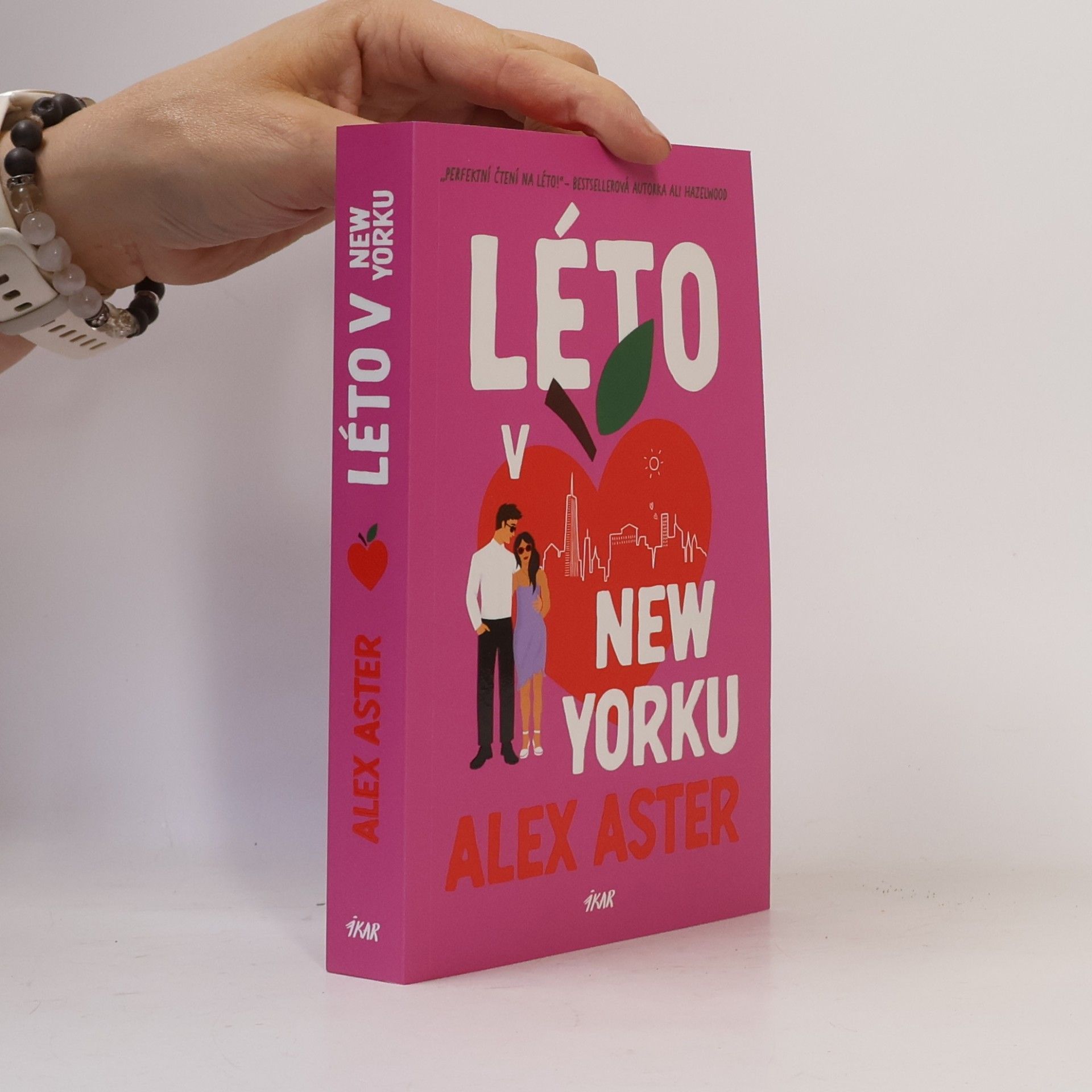 Alex Aster Léto v New Yorku