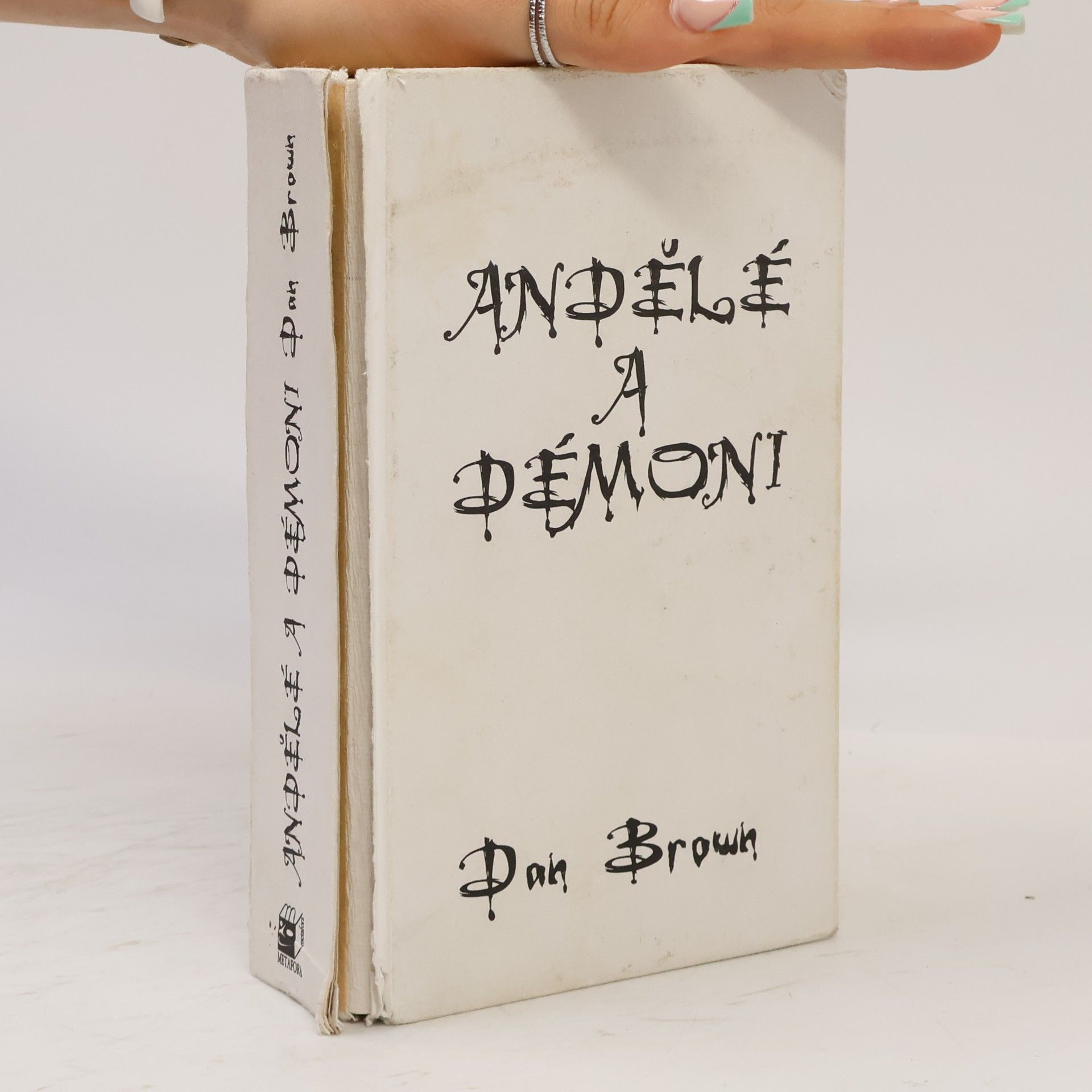 Dan Brown Andělé a démoni