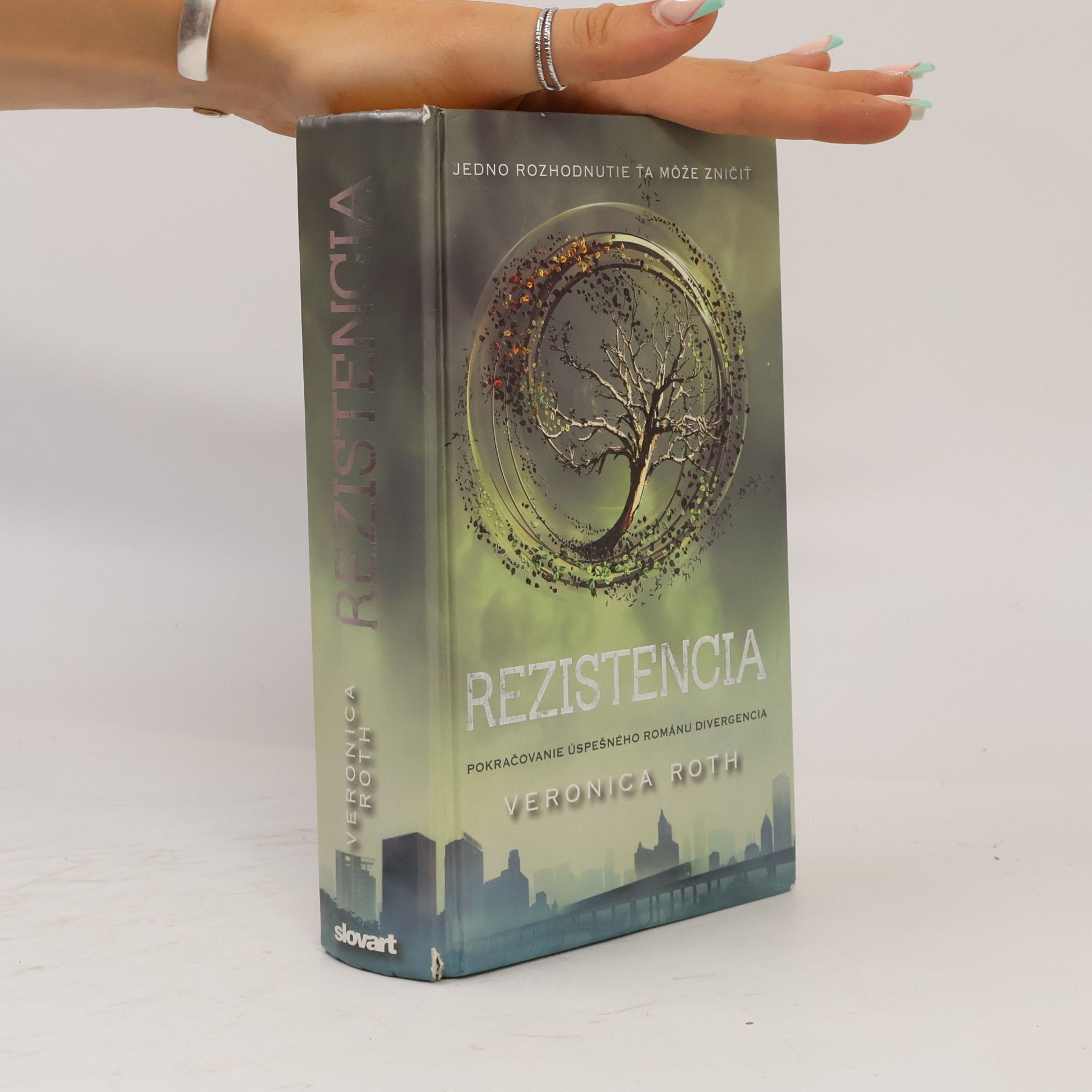 Veronica Roth Rezistencia
