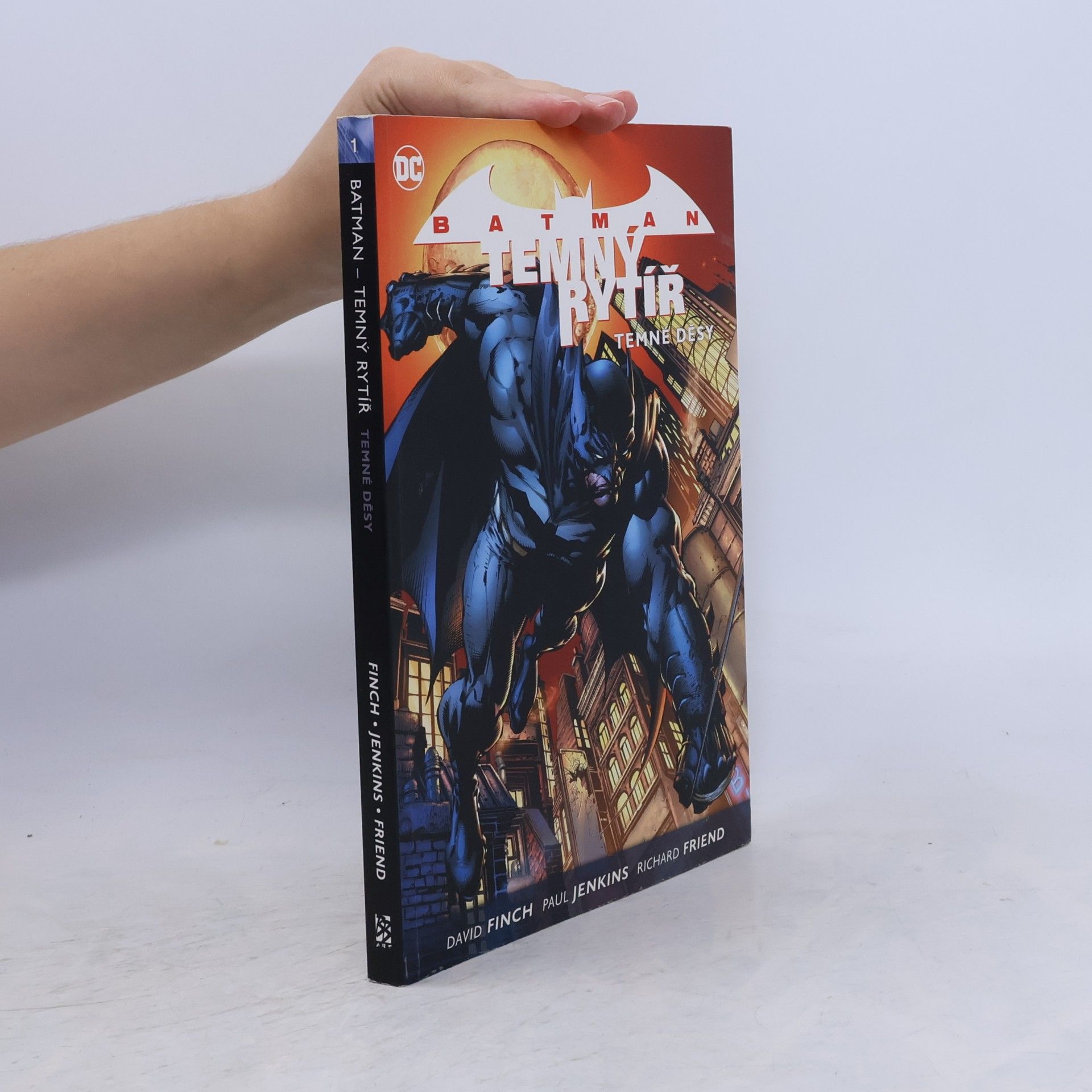 David Finch Batman - temný rytíř. Kniha první, Temné děsy