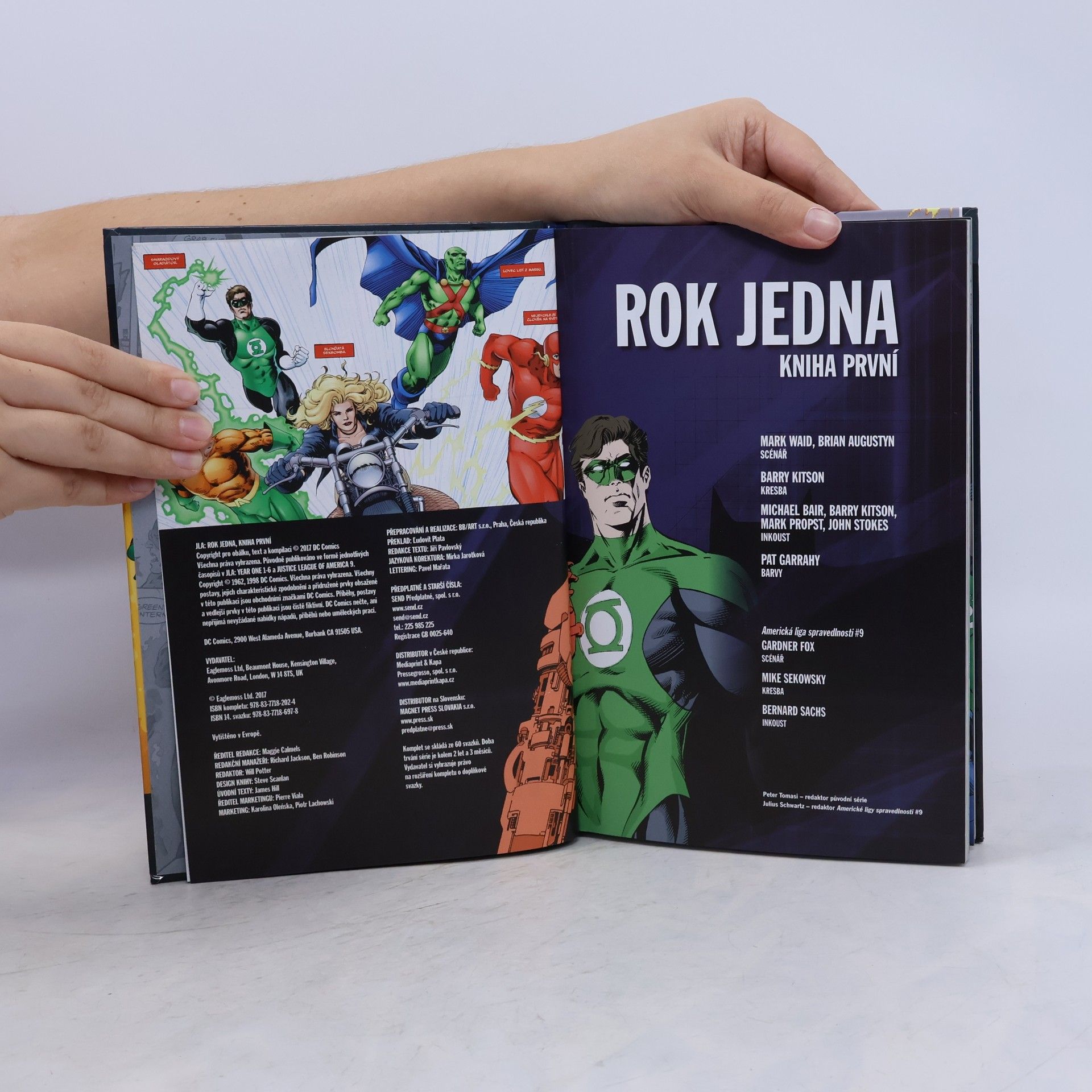 Mark Waid JLA. Rok jedna. Kniha první.