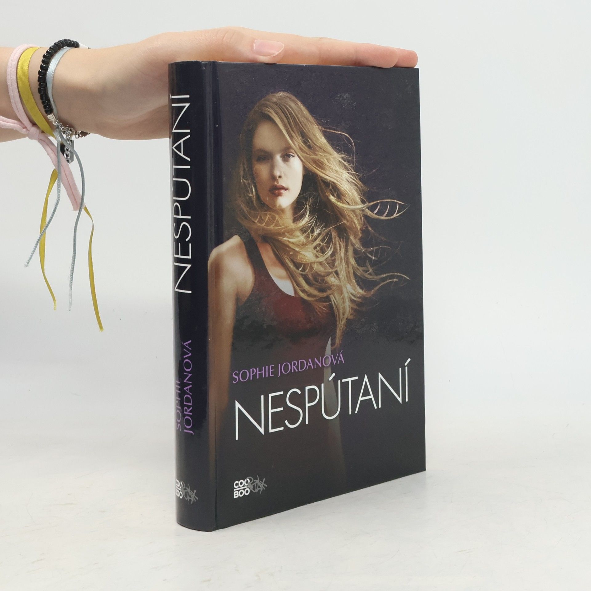 Sophie Jordan Nespútaní
