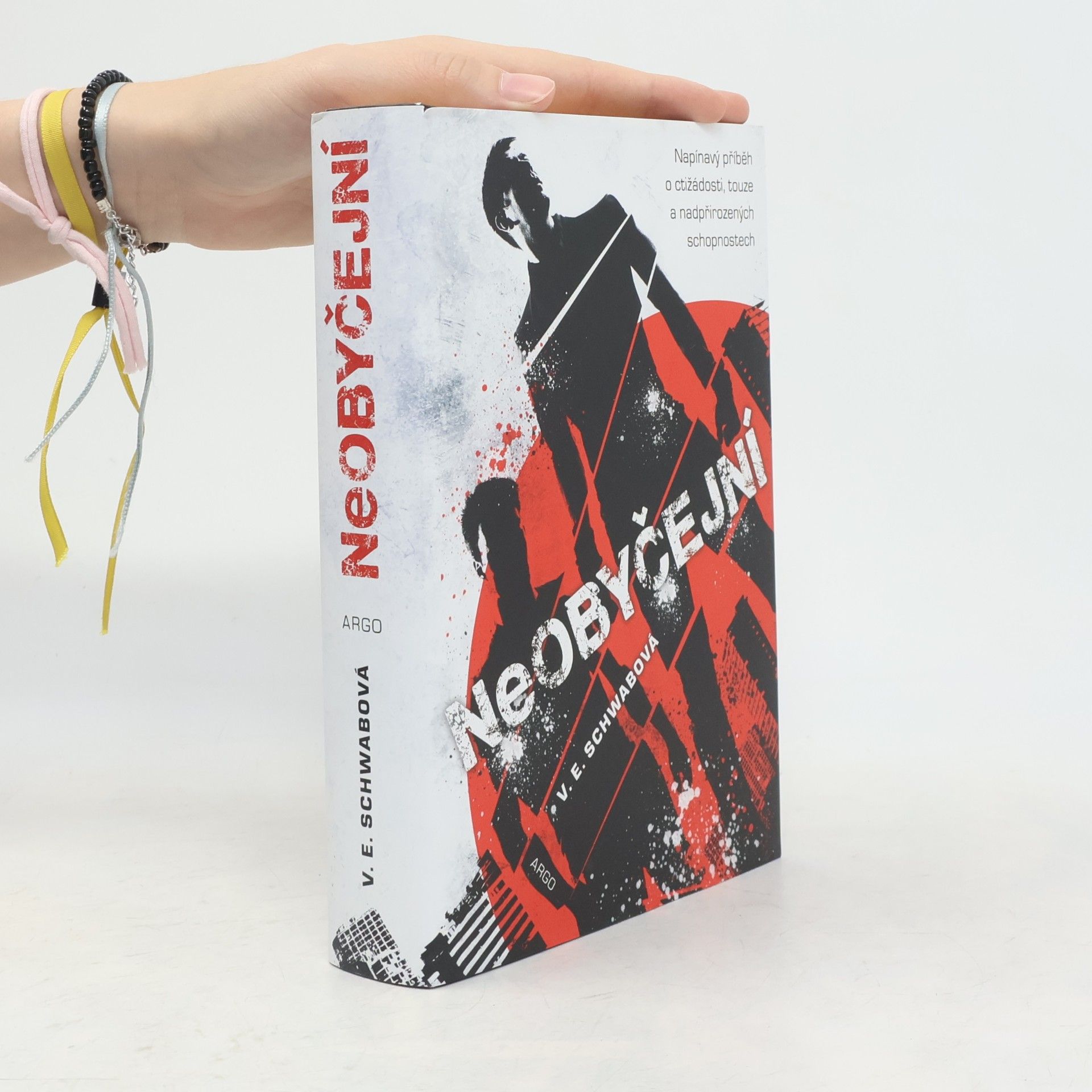V. E. Schwab Neobyčejní