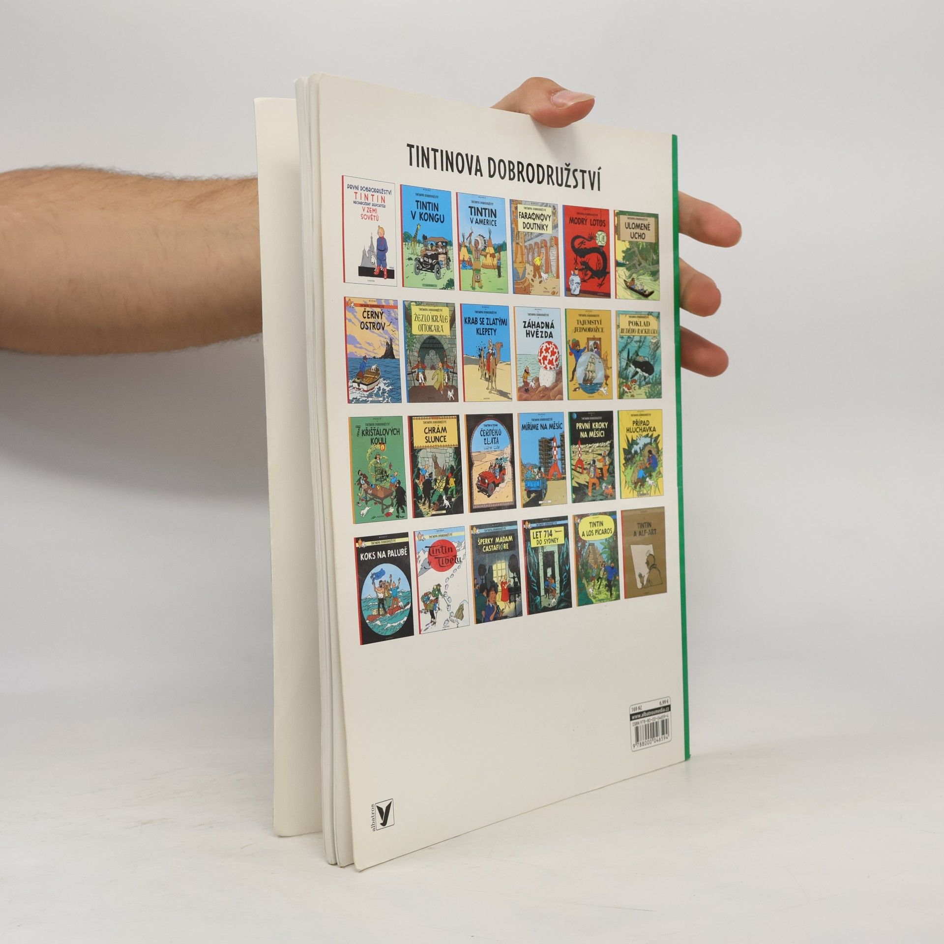 Hergé Tintinova dobrodružství 17. První kroky na Měsíci